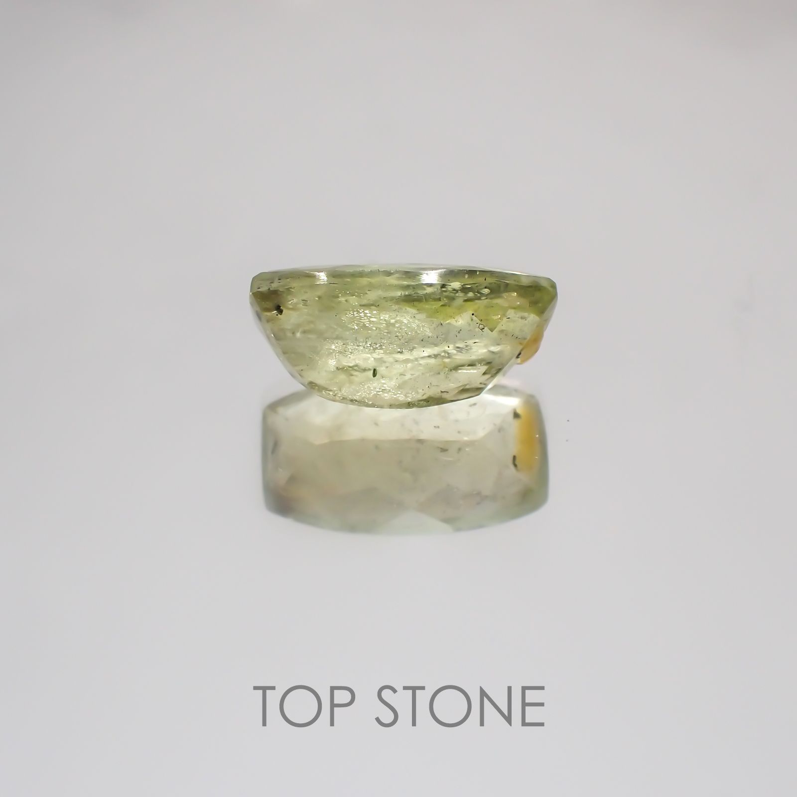 イエローベリル(宝石名イエロー・ベリル) ブラジル産 2.93ct 識別済[19111559]12×6.7mm前後
