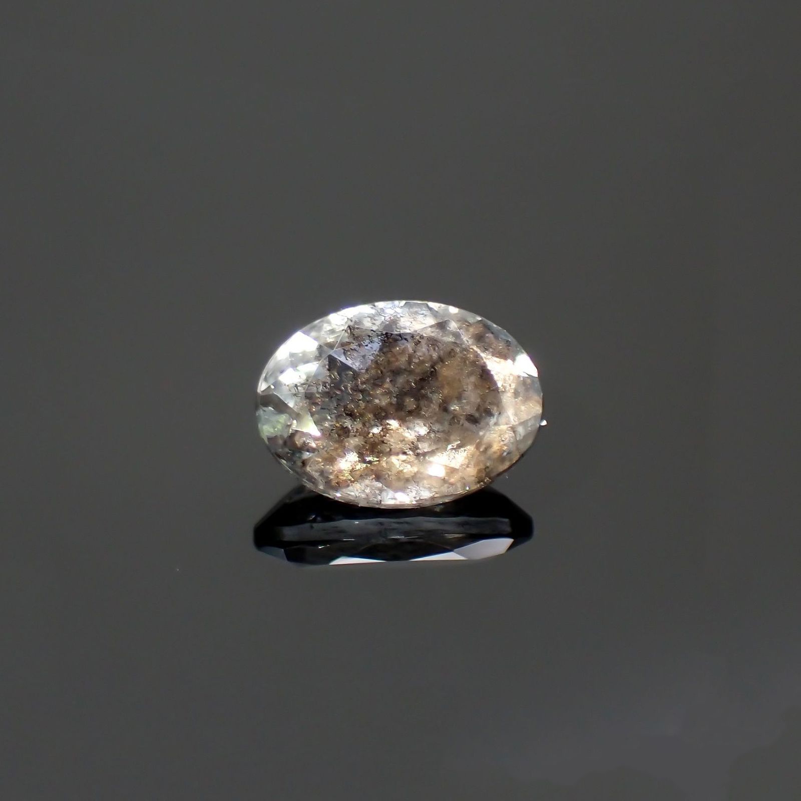 アベンチュリンアクアマリン ナイジェリア産 0.69ct / 7x5.1mm前後 [260114436]