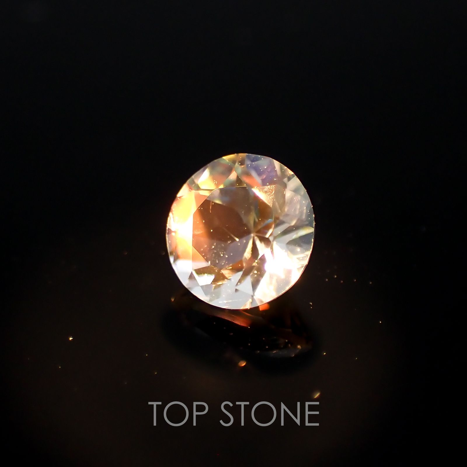 レインボームーンストーン(アンデシンラブラドライト) マダガスカル産 ルース 0.33ct[210310259]4.5×4.5mm前後