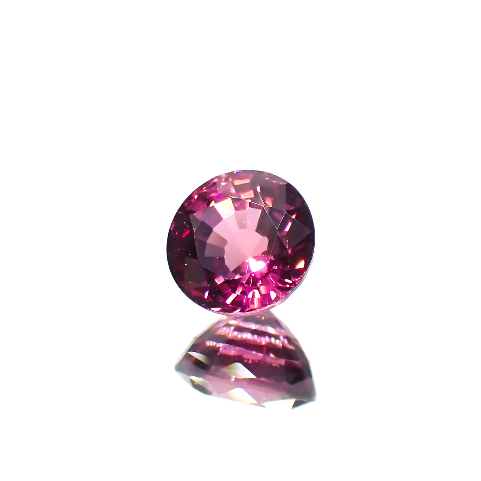 ロードライトガーネット(宝石名ロードライト・ガーネット)ブラジル産 0.69ct 識別済[230421589]4.9x4.9mm前後