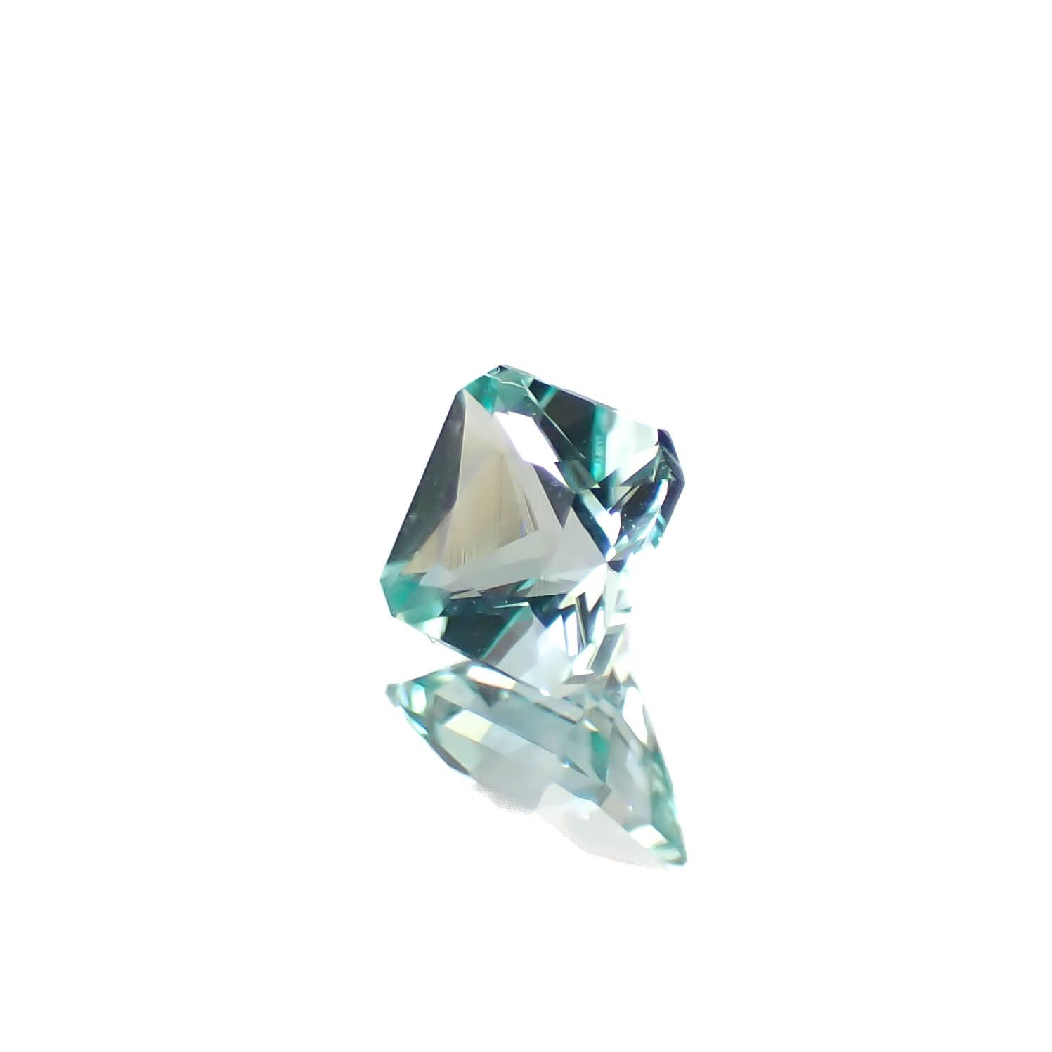 ミントベリル ナイジェリア産 0.36ct [250430195]4.4x4.4mm前後