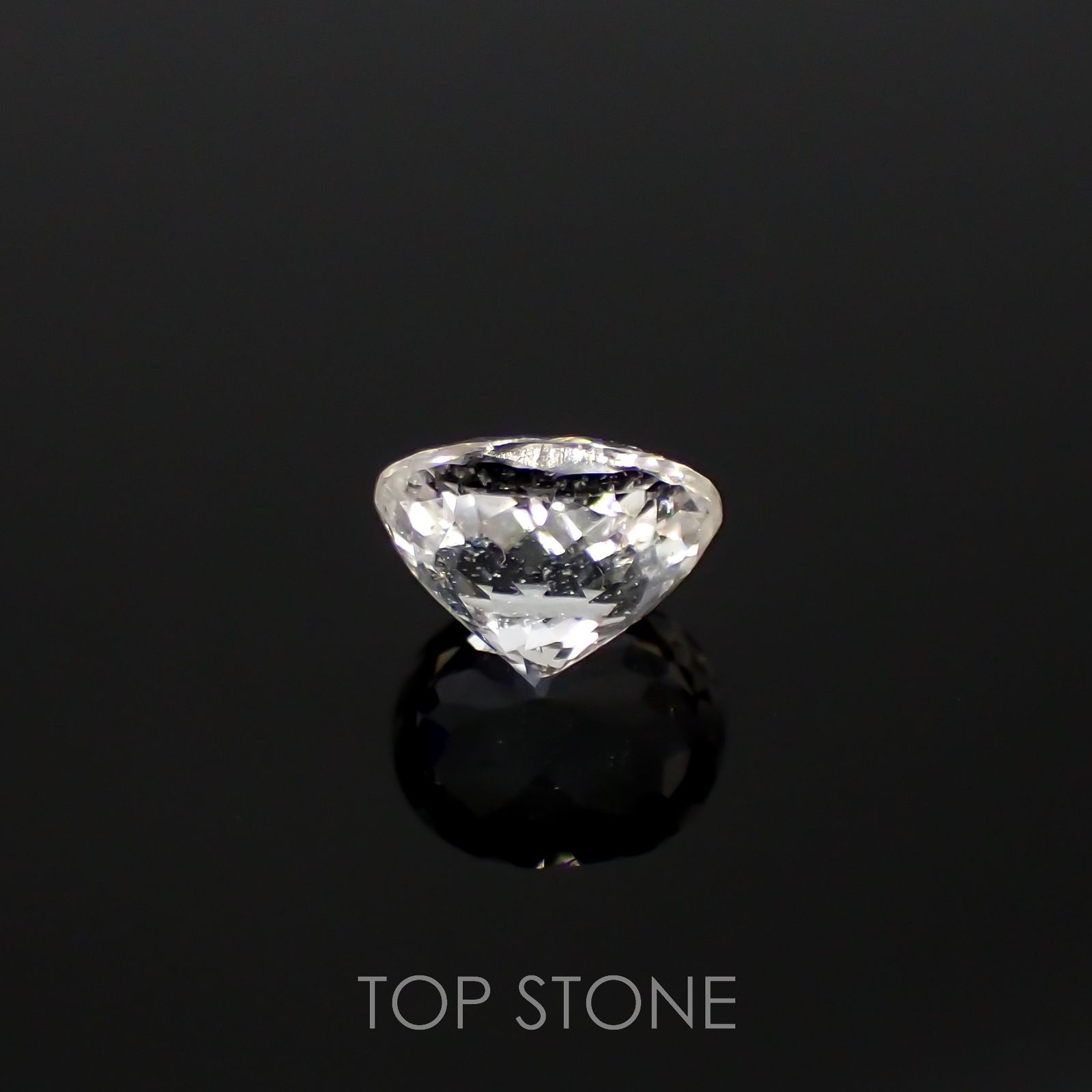 フェナカイト(宝石名フェナカイト)ロシア産 1.00ct 識別済[220515739]6.7x5.6mm前後