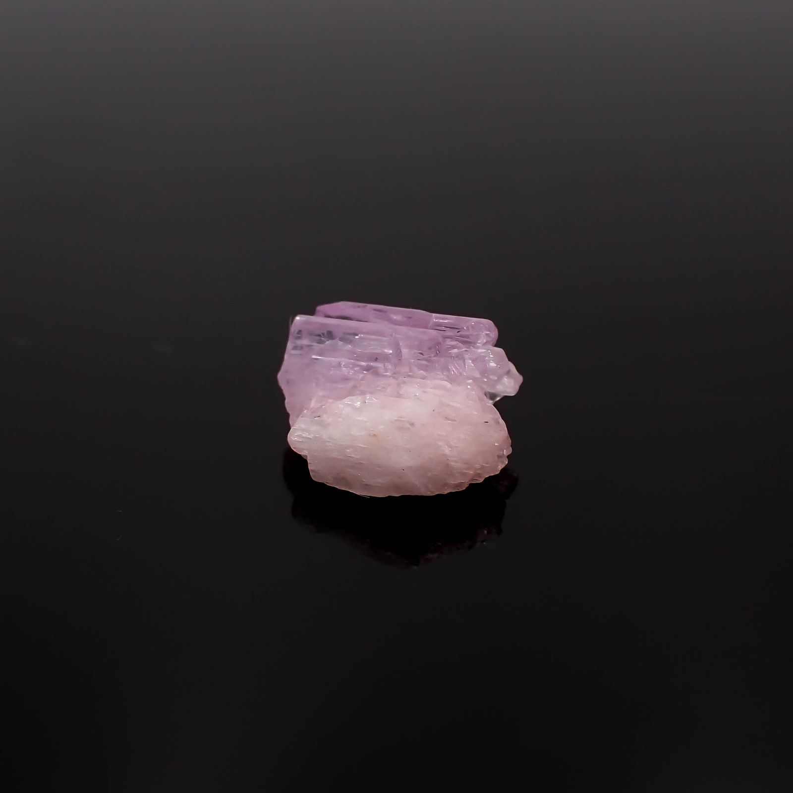 ピンクゾイサイト 原石 タンザニア産 3.27ct[231225002]10.8x8.3mm前後