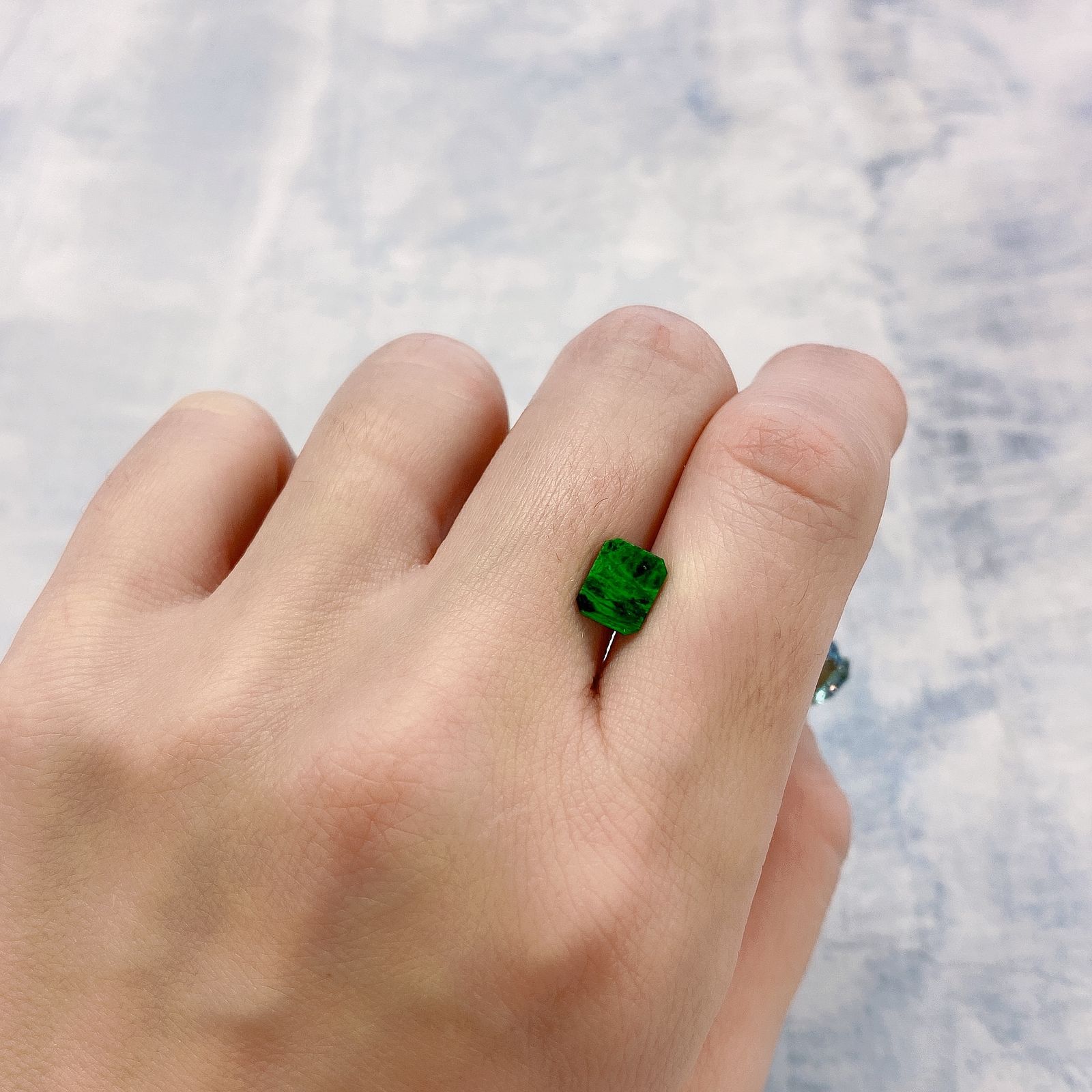 モーシッシ ビルマ産 1.35ct[220114184]7.4x6mm前後