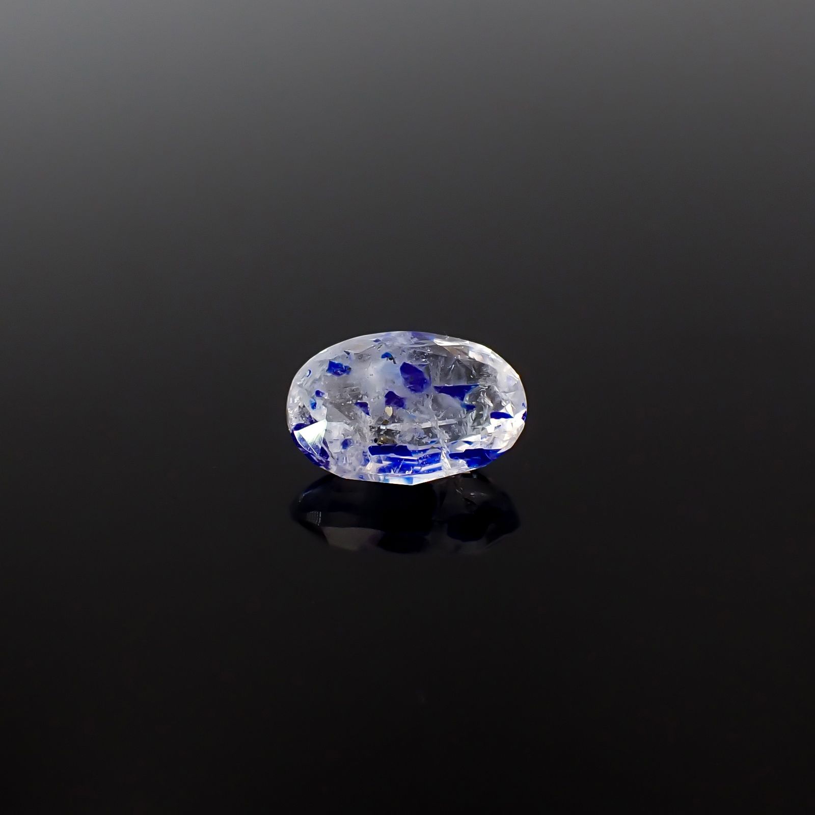 ラズライトインソーダライト フルオレッセンス アフガニスタン産 1.85ct / 10.2x7.2mm前後 [260431993]