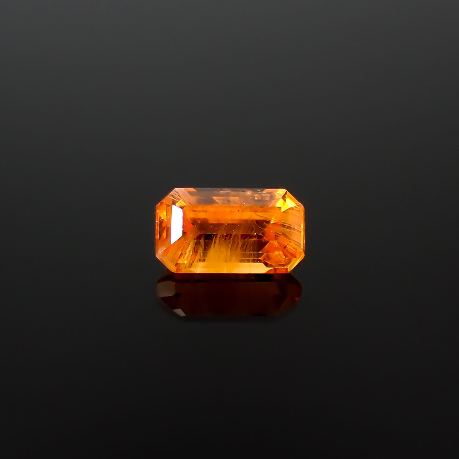 マンダリンガーネット マダガスカル産 0.38ct[240628225]4.8x2.7mm前後