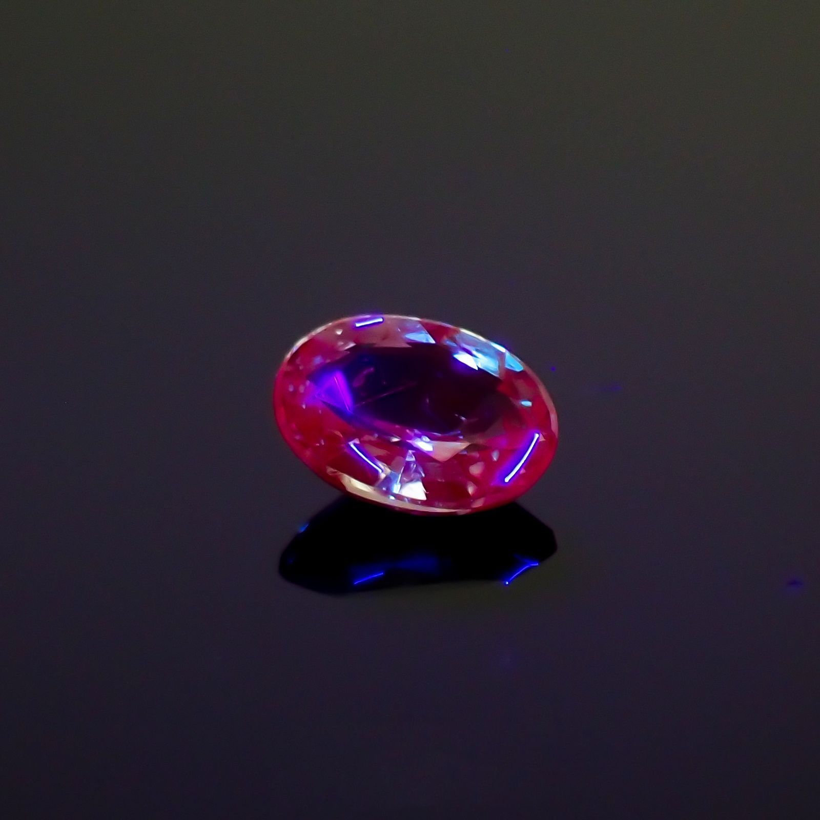 アレキサンドライト(宝石名アレキサンドライト) ブラジル産 0.11ct 識別済[210711867]3.4×2.5mm前後