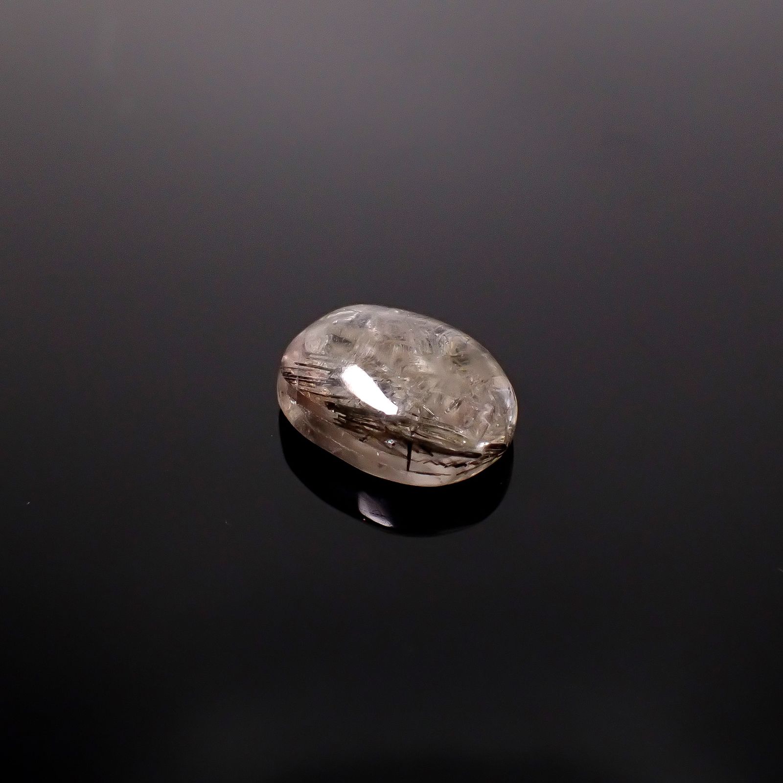 シルバールチルクォーツ ブラジル産 9.79ct / 15.2x11.6mm前後 [260131596]