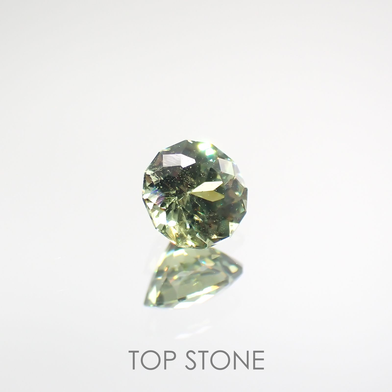 デマントイドガーネット ナミビア産 ルース 0.41ct[210812783]4.2×4.2mm前後
