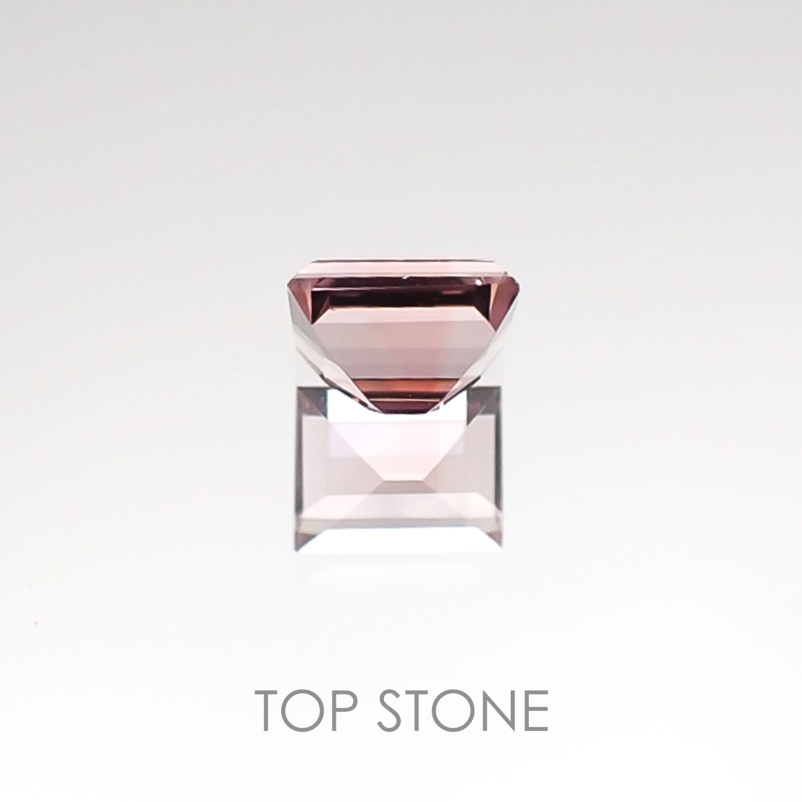 ピンクトルマリン(宝石名ピンク・トルマリン) ブラジル産 0.54ct 識別済[20106470]5.1×4mm前後