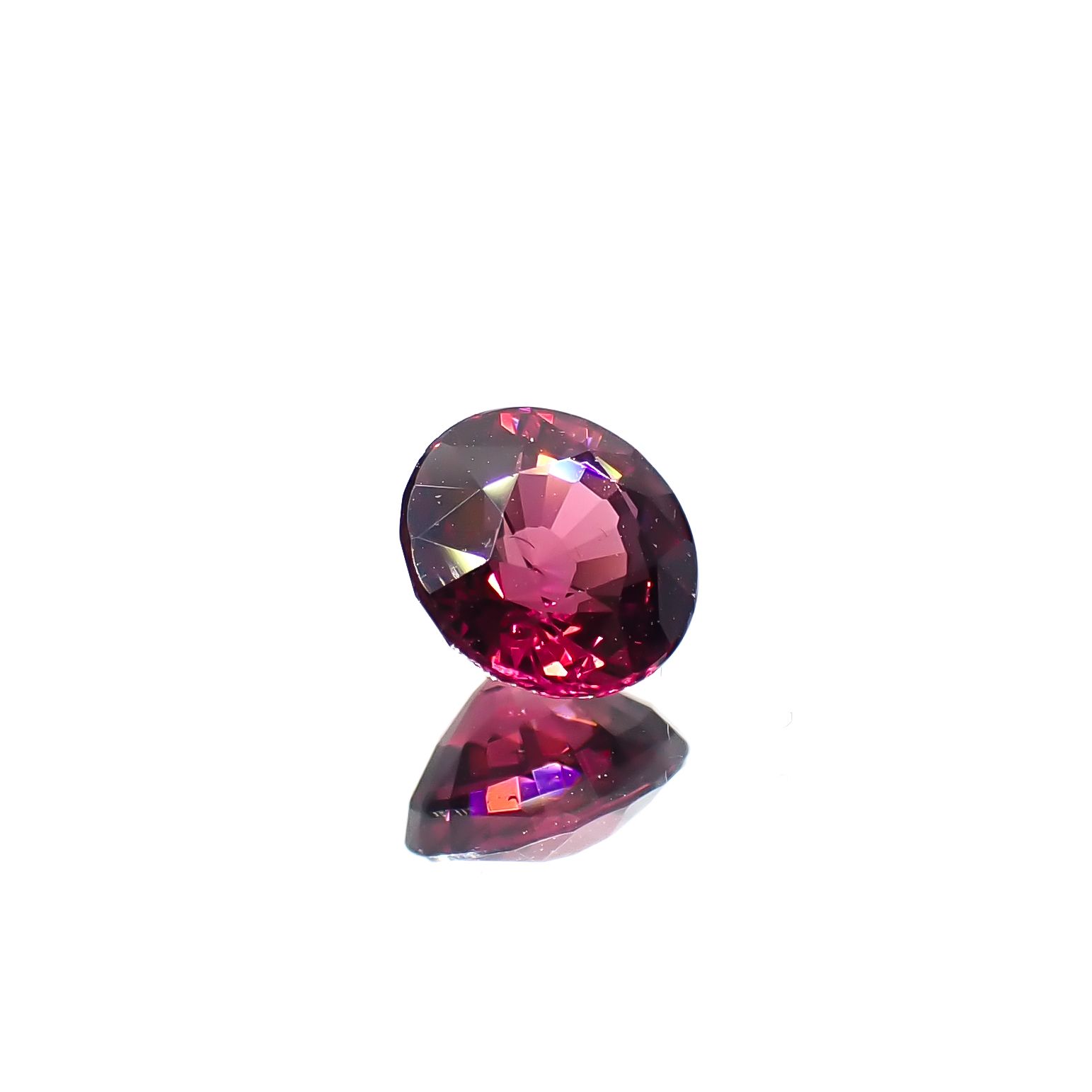 ロードライトガーネット(宝石名ガーネット)ブラジル産 0.99ct 識別済[240928702]5.8x5.8mm前後