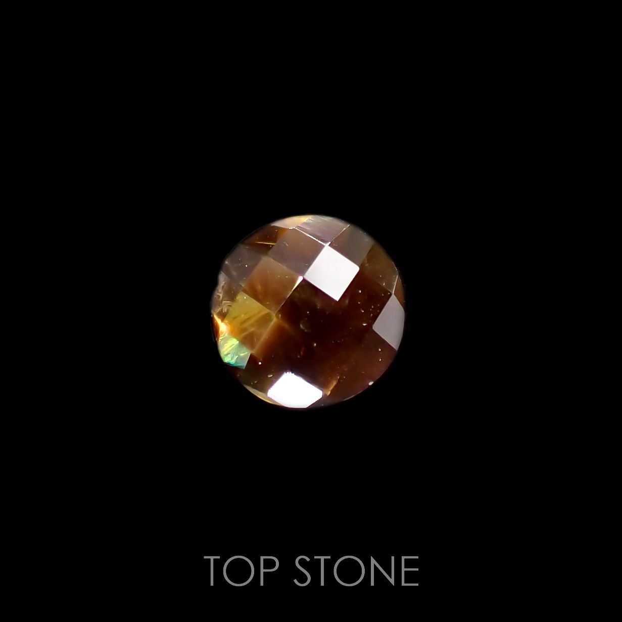レインボーガーネット 日本・奈良県天川村産 2.32ct[220515989]7.7x7.6mm前後