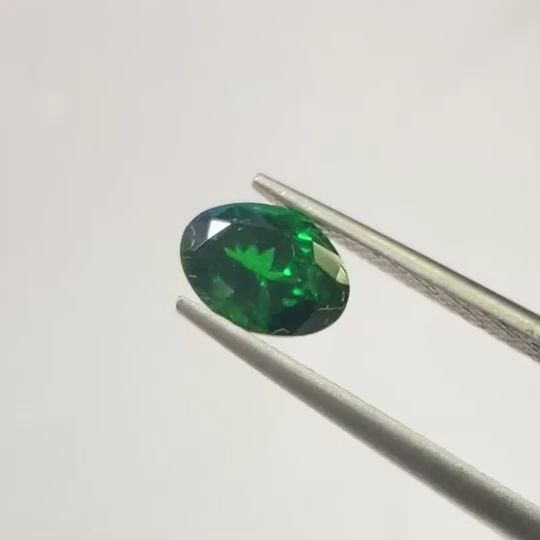 ツァボライト(宝石名グリーン グロッシュラー・ガーネット) タンザニア
