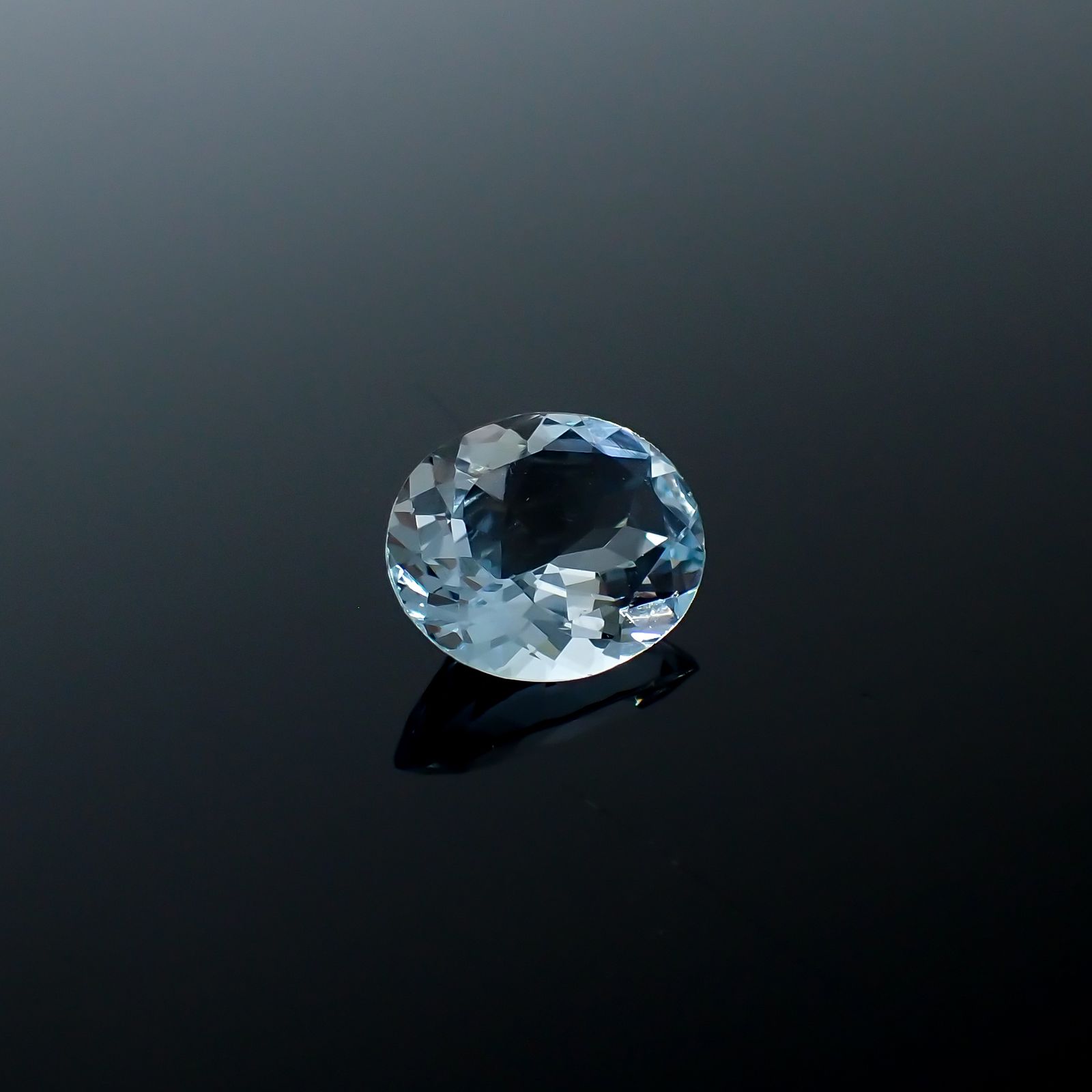 アクアマリン モザンビーク産 2.47ct[240125404]10.8x8.8mm前後