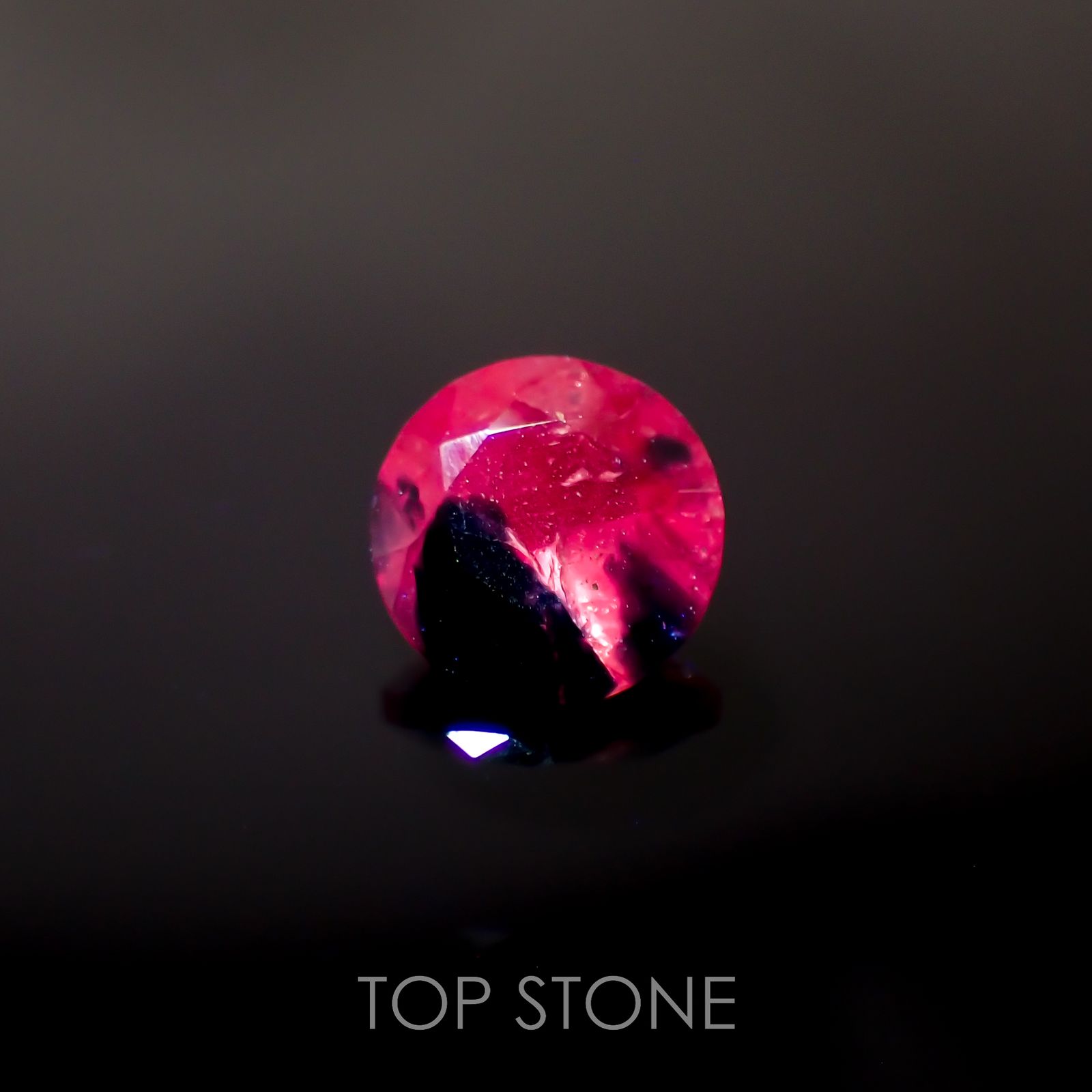 ウィンザーサファイア タンザニア・ウィンザー産 0.62ct[221018377]5.3x5.2mm前後