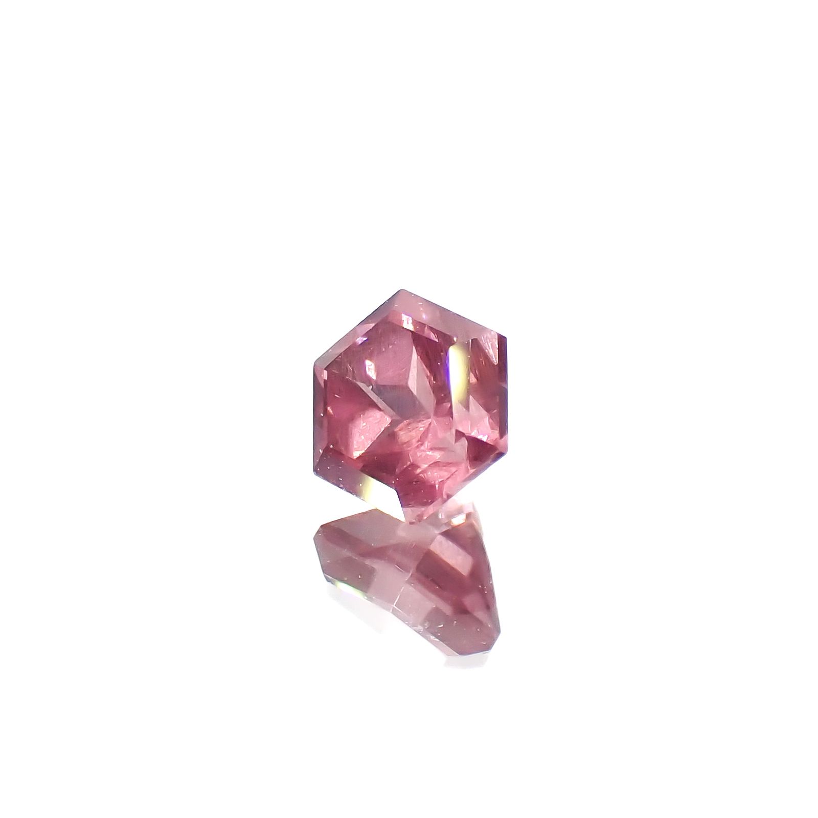 ◇ヘキサゴンカット◇カラーシフト マラヤガーネットSA(宝石名ガーネット) タンザニア産 0.45ct 識別済[210210092]4.1×4mm前後