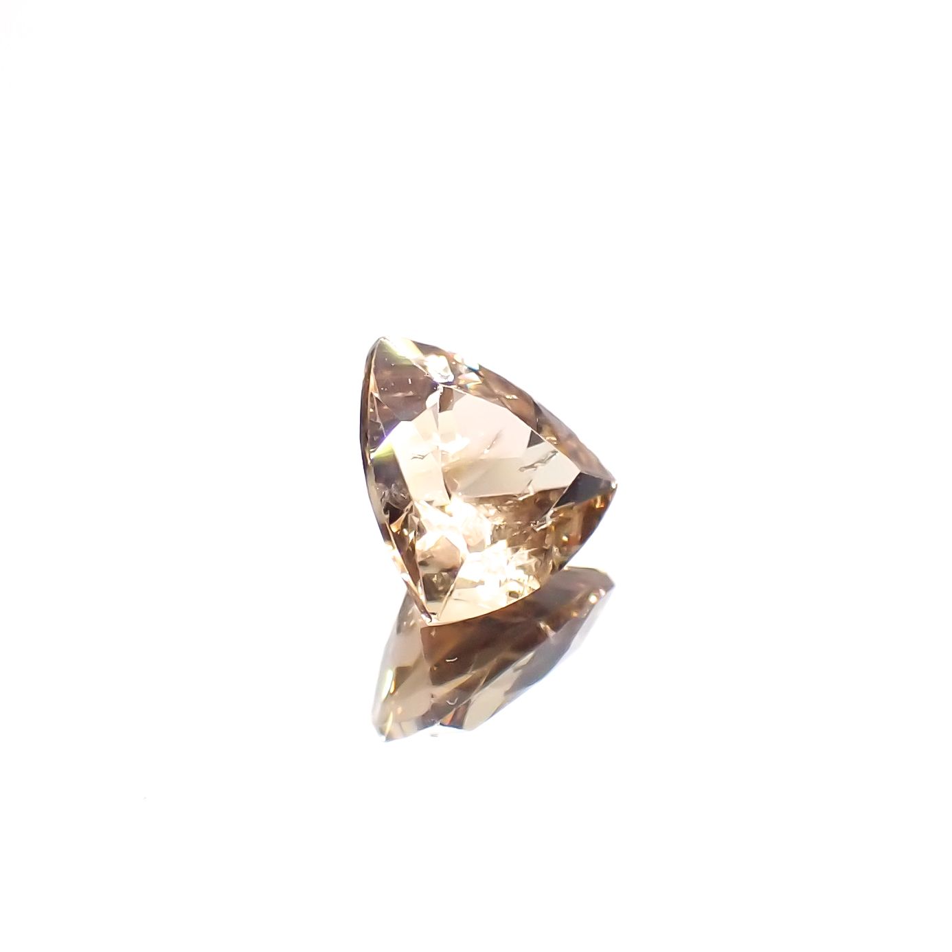 アキシナイト(宝石名アキシナイト)パキスタン産 0.73ct 識別済[231224650]6.2x6.2mm前後