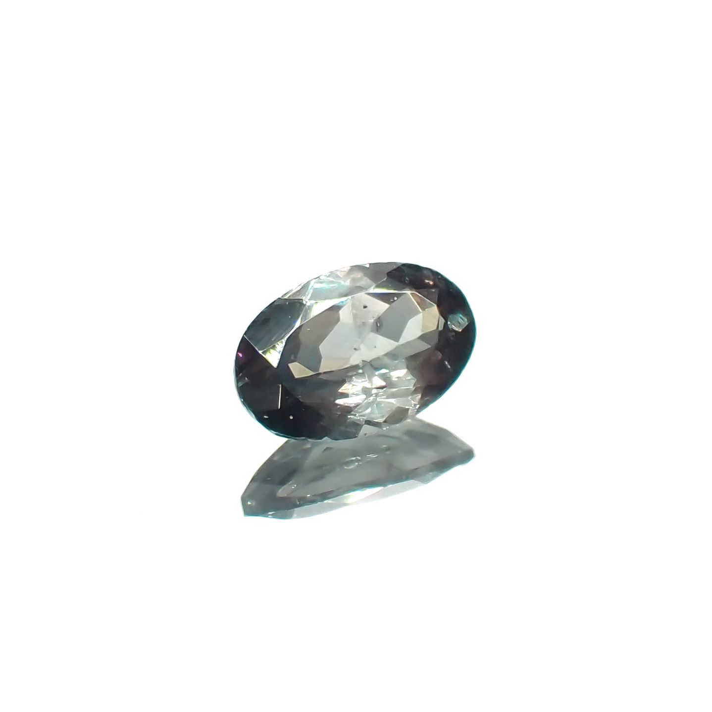 カラーチェンジガーネット アレキタイプ マダガスカル・ベキリー産 0.47ct[230522171]6.1x4mm前後