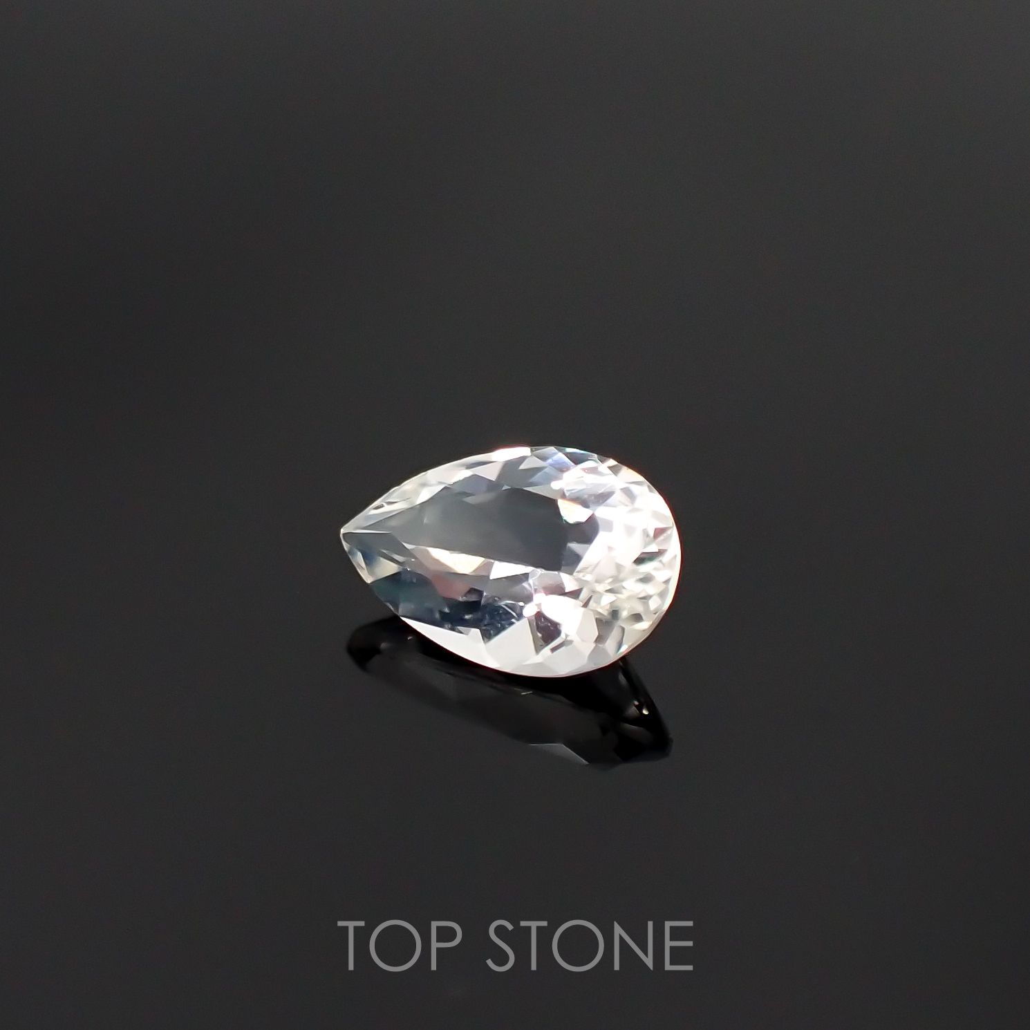 レインボームーンストーン(アンデシンラブラドライト) マダガスカル産 ルース 0.58ct[210611264]7.4×4.8mm前後