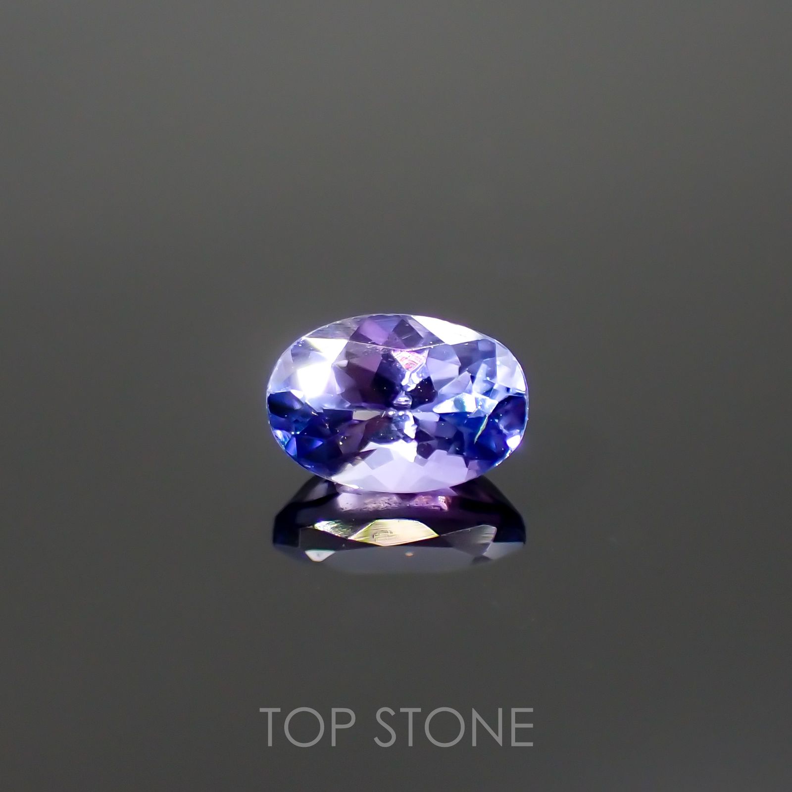バイカラータンザナイト(宝石名ゾイサイト)タンザニア産 0.57ct 識別済[220515891]6.1x4.1mm前後