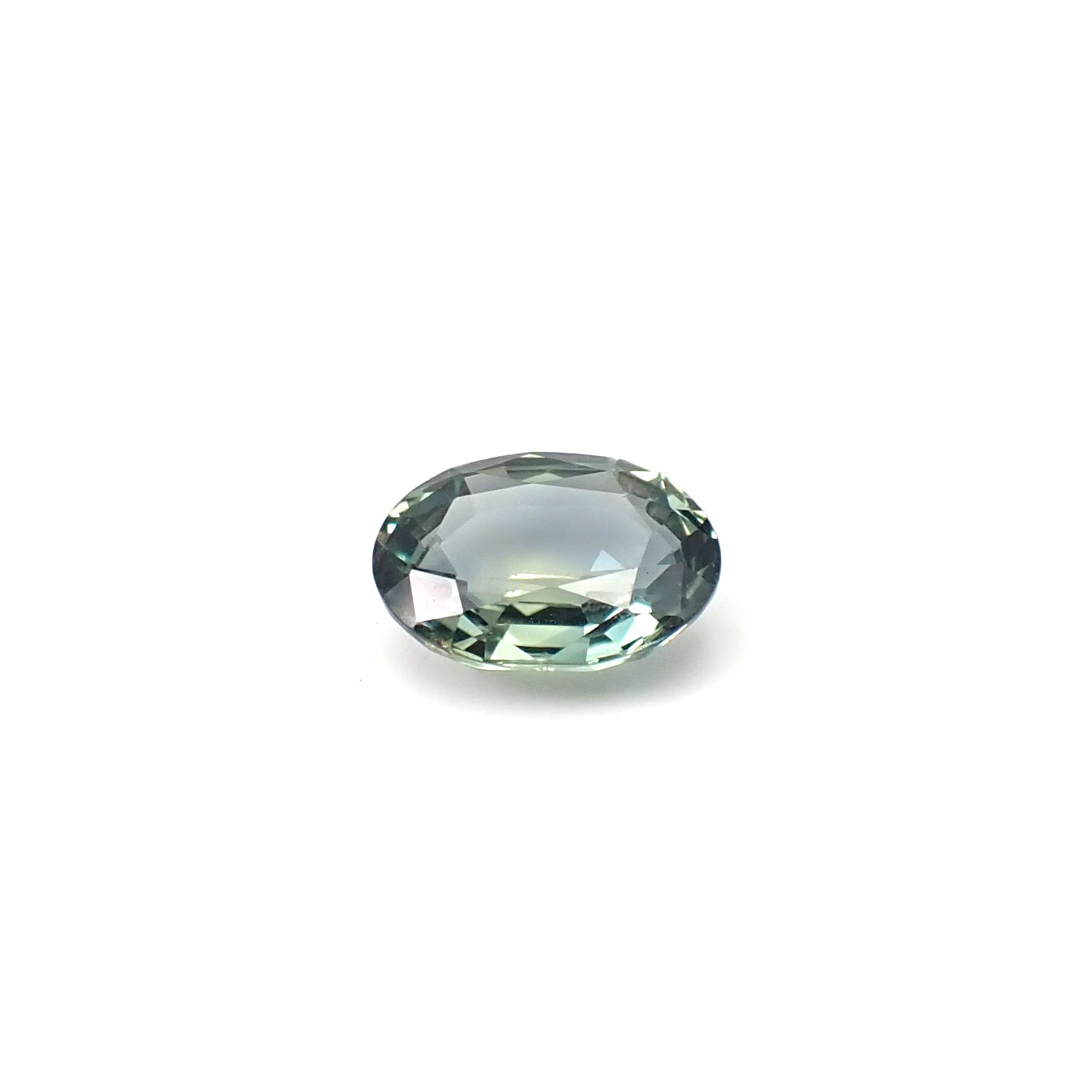 サファイア(宝石名サファイア) マダガスカル/スリランカ産 ソ付(彩珠) 2.128ct / 8.9x6.9mm前後 [260112477]