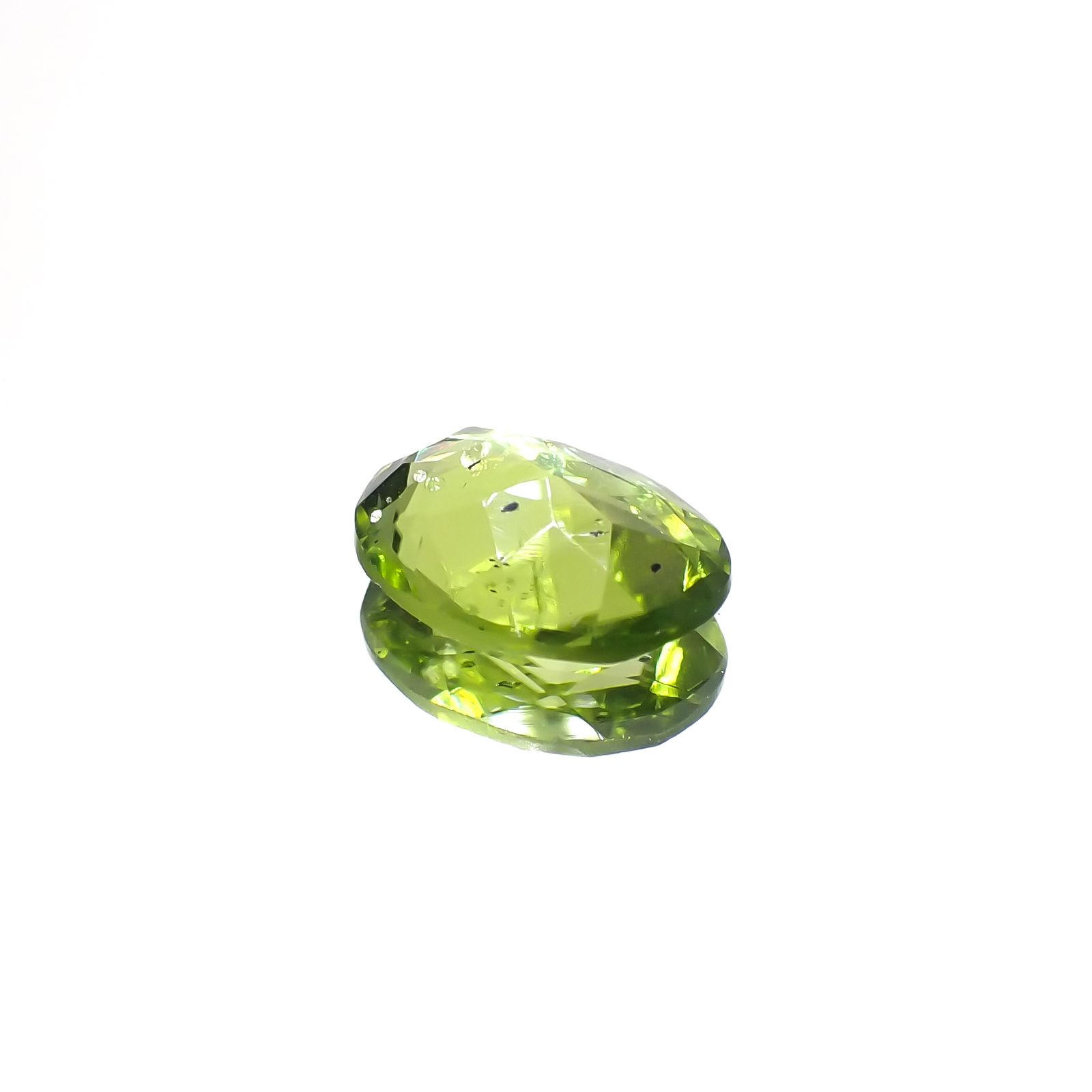 ブラックリリーパッドペリドット アメリカ・アリゾナ州産 2.26ct [231224609]10.2x8mm前後