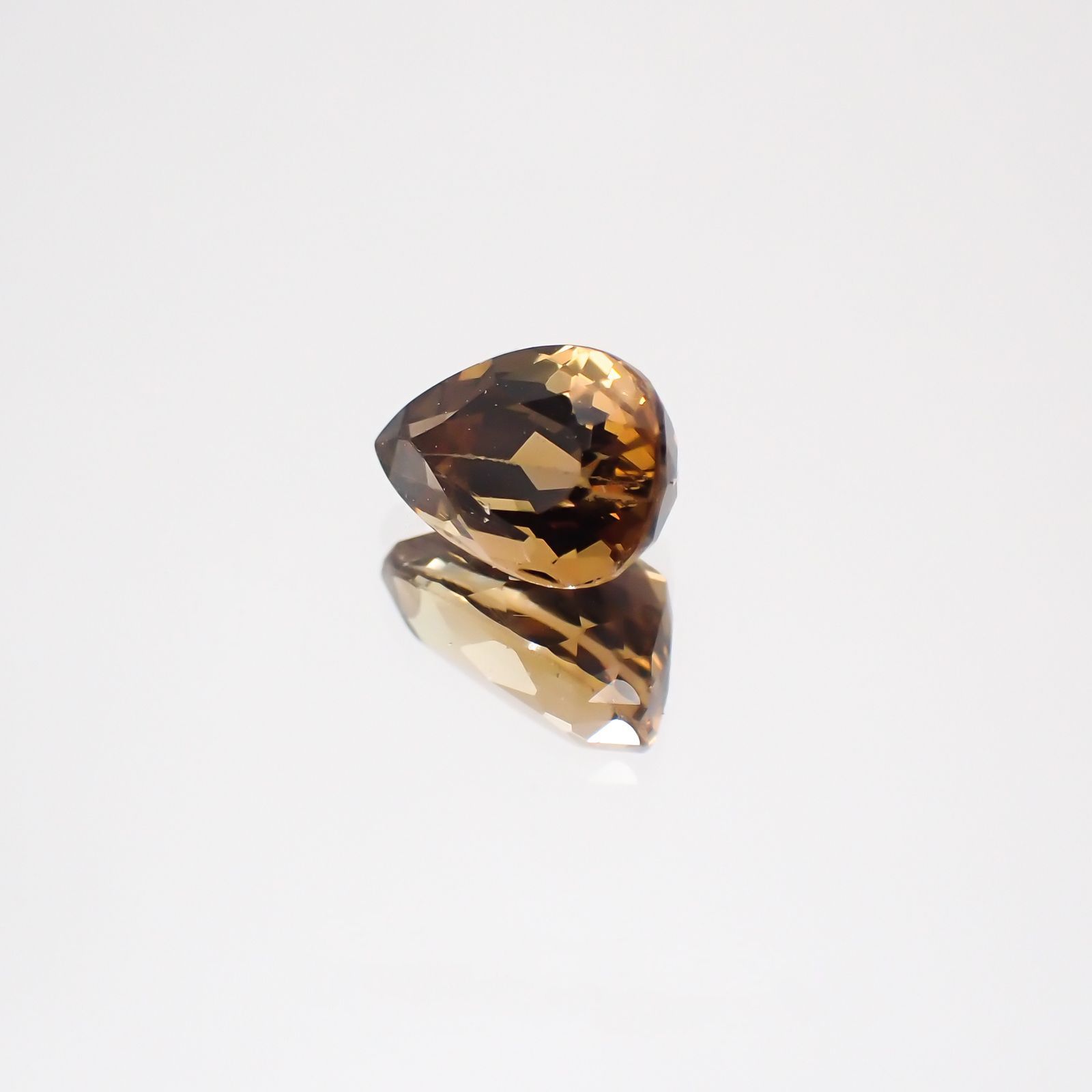 エンスタタイト(宝石名エンスタタイト)タンザニア産 0.92ct 識別済[231124321]7.1x4.8mm前後