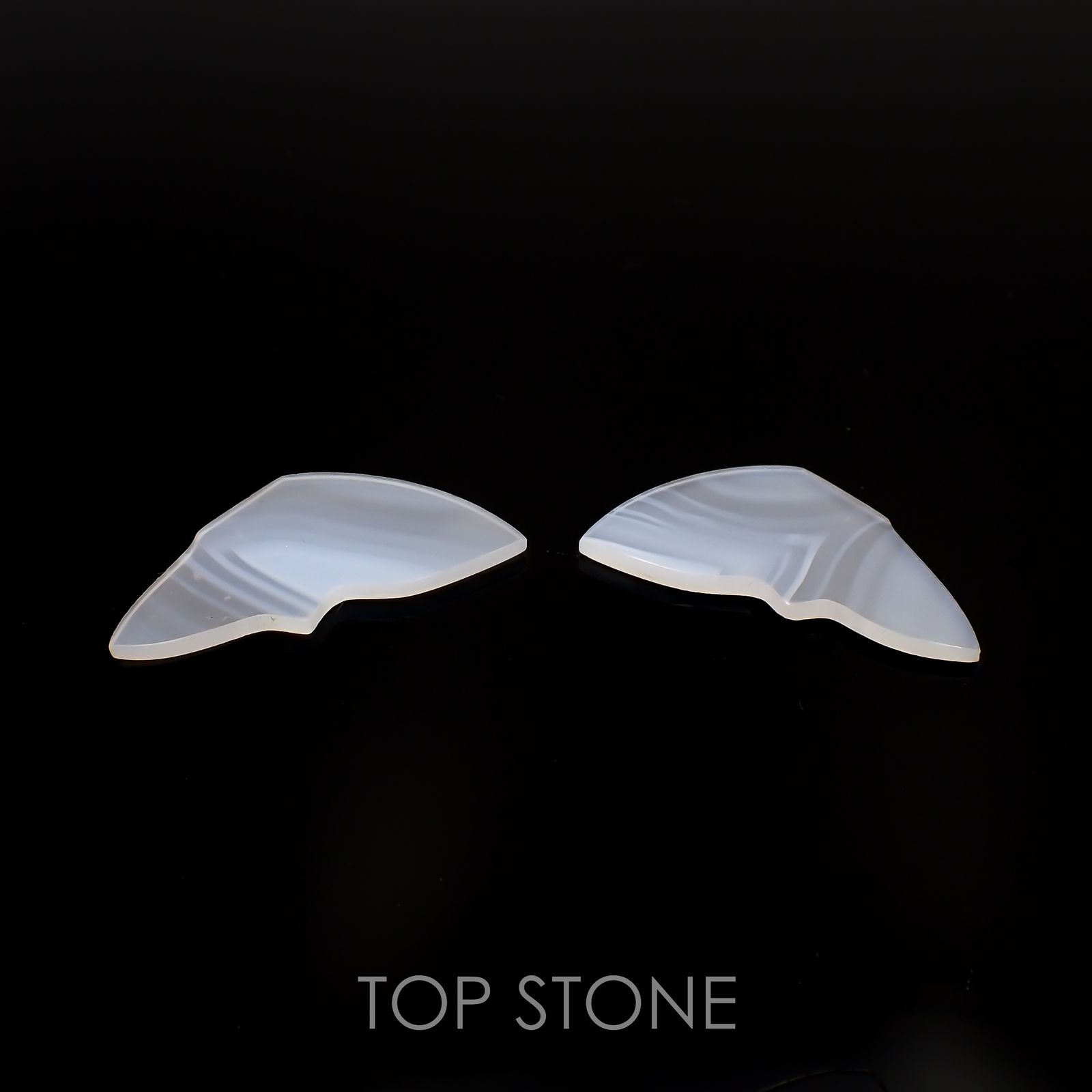 ◇カスタムカット◇アイリスアゲート2個セット(蝶々) スライス インドネシア・スマトラ産 16.17ct[221219249]32.8-31.6x20.2-19.9mm前後