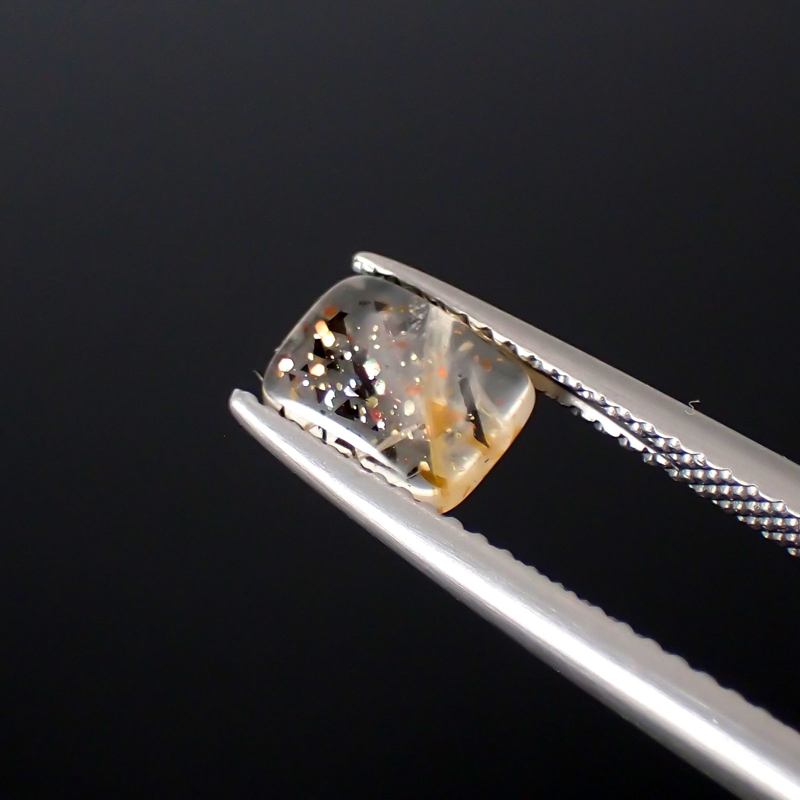 レインボーラティスサンストーン オーストラリア産 0.80ct[230220765]7x5.2mm前後