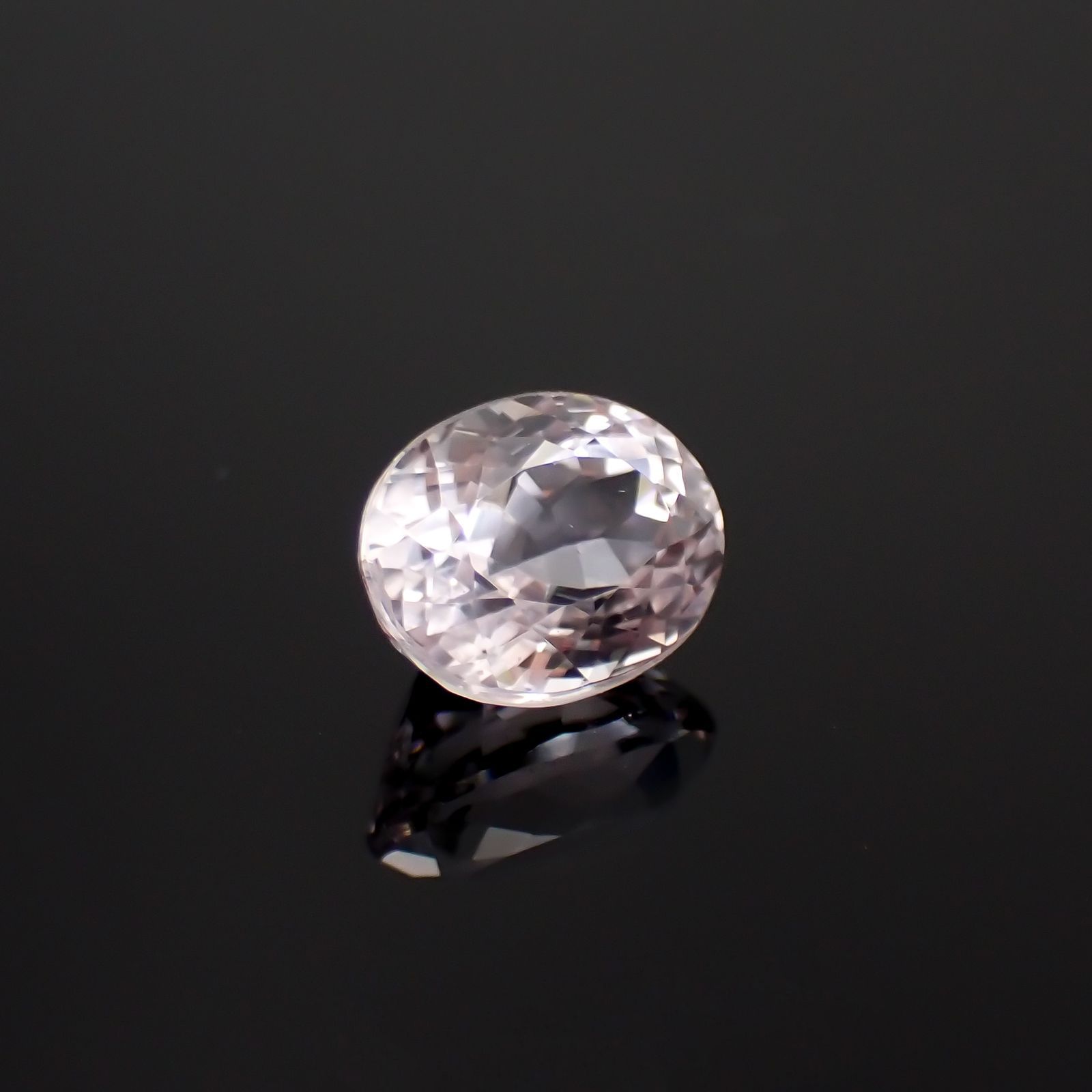 クンツァイト アフガニスタン産 2.75ct[240219605]9.1x7.2mm前後