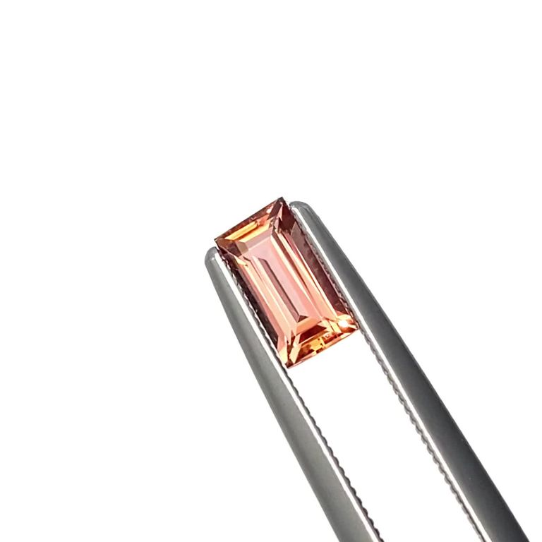 インペリアルトパーズ ブラジル産 0.70ct[231224518]6.9x3.5mm前後 