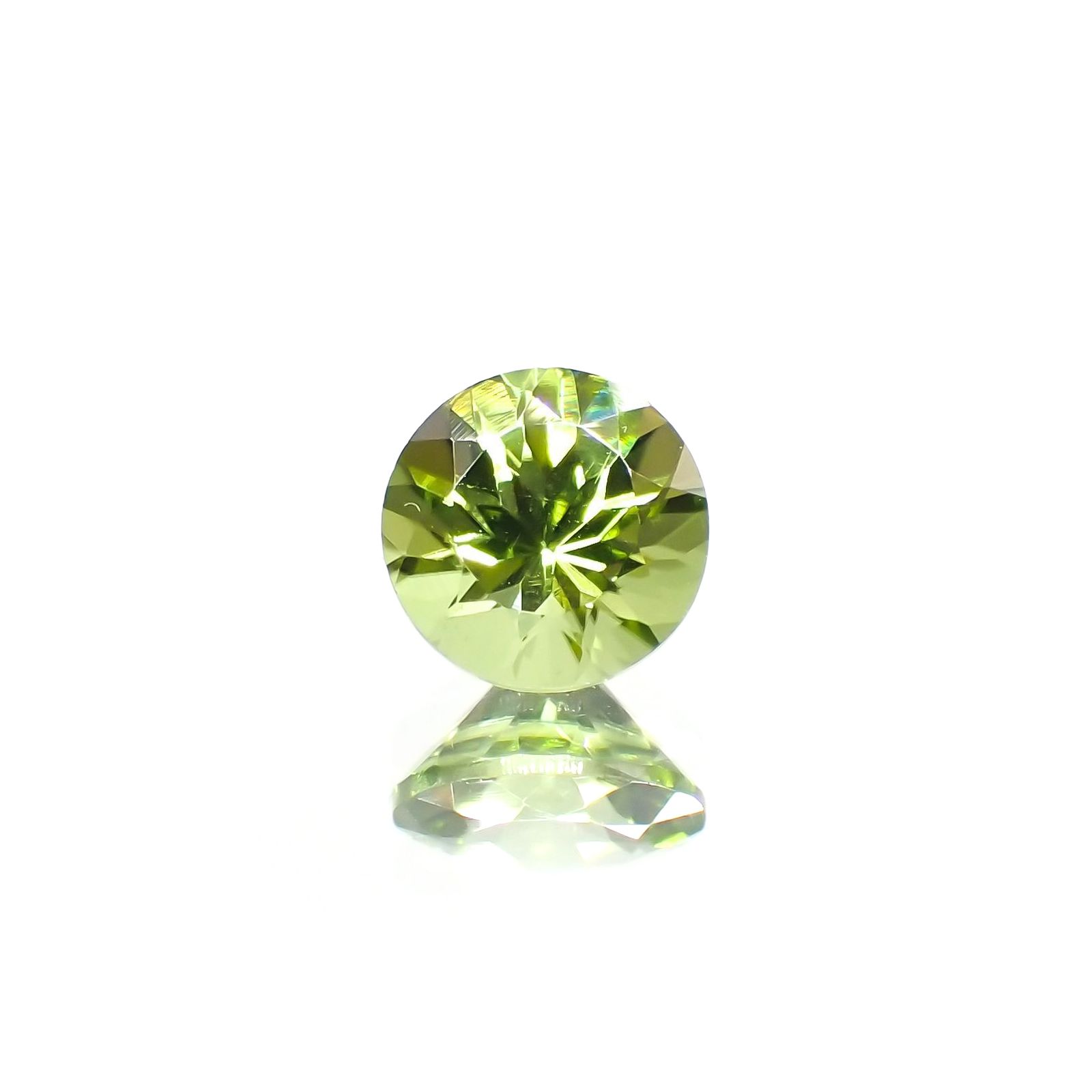 ペリドット(宝石名ペリドット) パキスタン産 識別済 1.10ct / 6.4x6.4mm前後 [210813070]