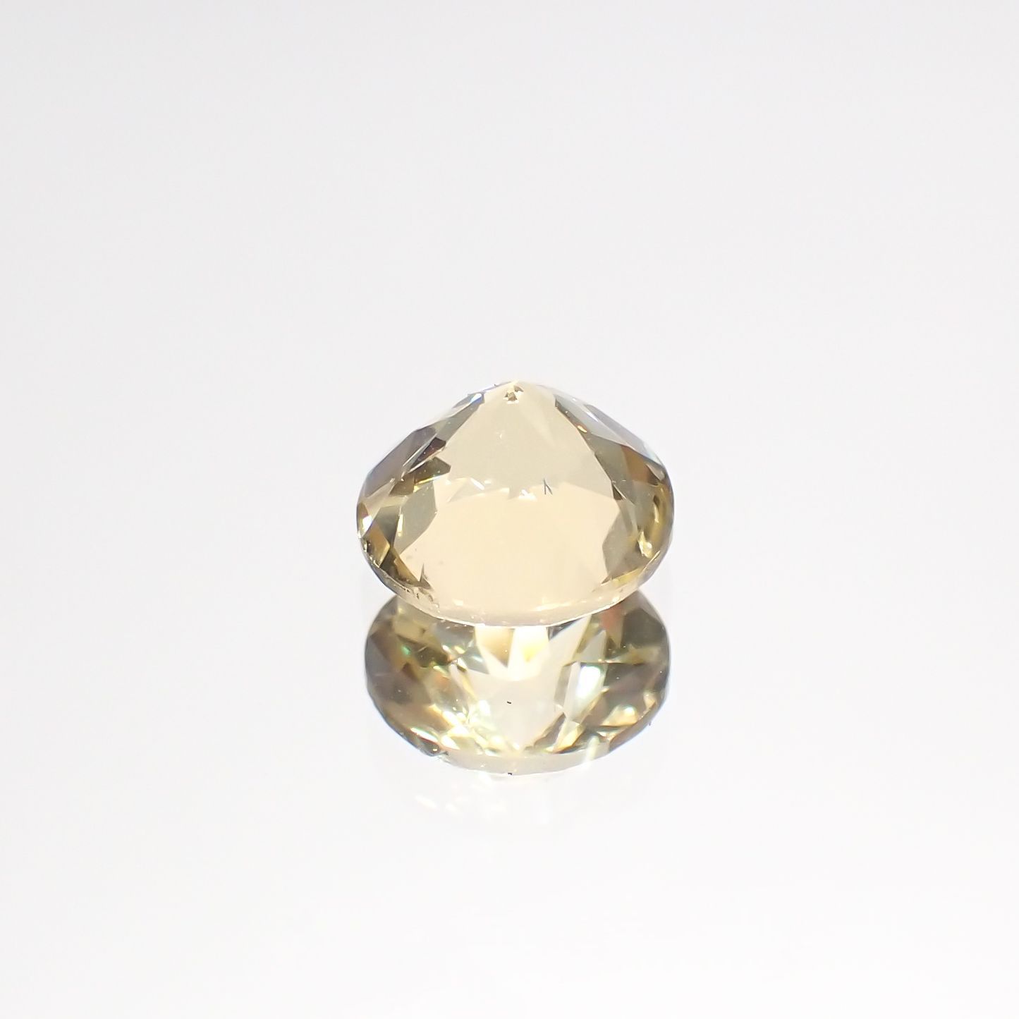 イエローベリル(宝石名イエロー・ベリル)ブラジル産 0.84ct 識別済[220515856]6.1x6.1mm前後