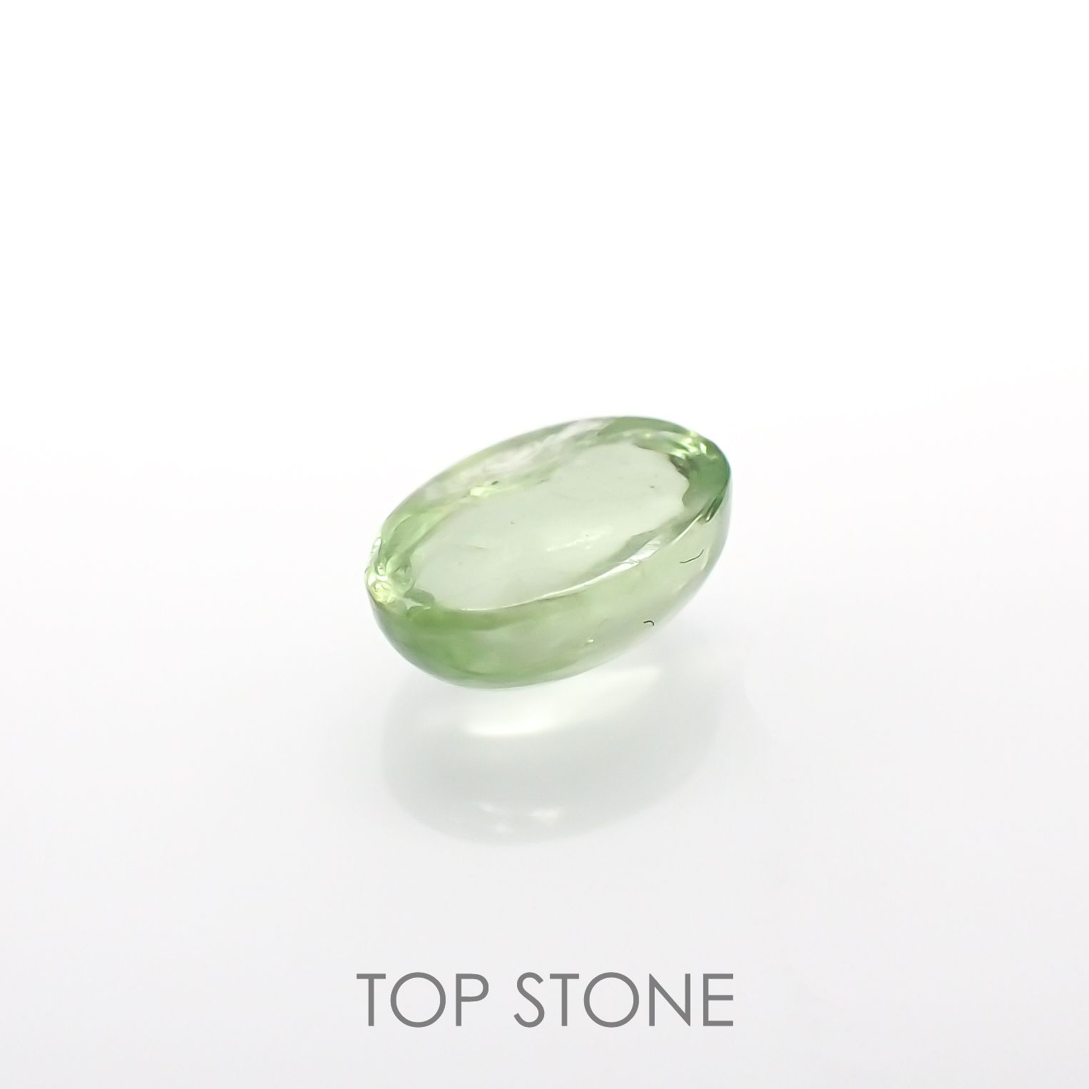 ミントガーネット(宝石名グロッシュラー・ガーネット)タンザニア産 0.75ct 識別済[220917751]5.9x4.1mm前後