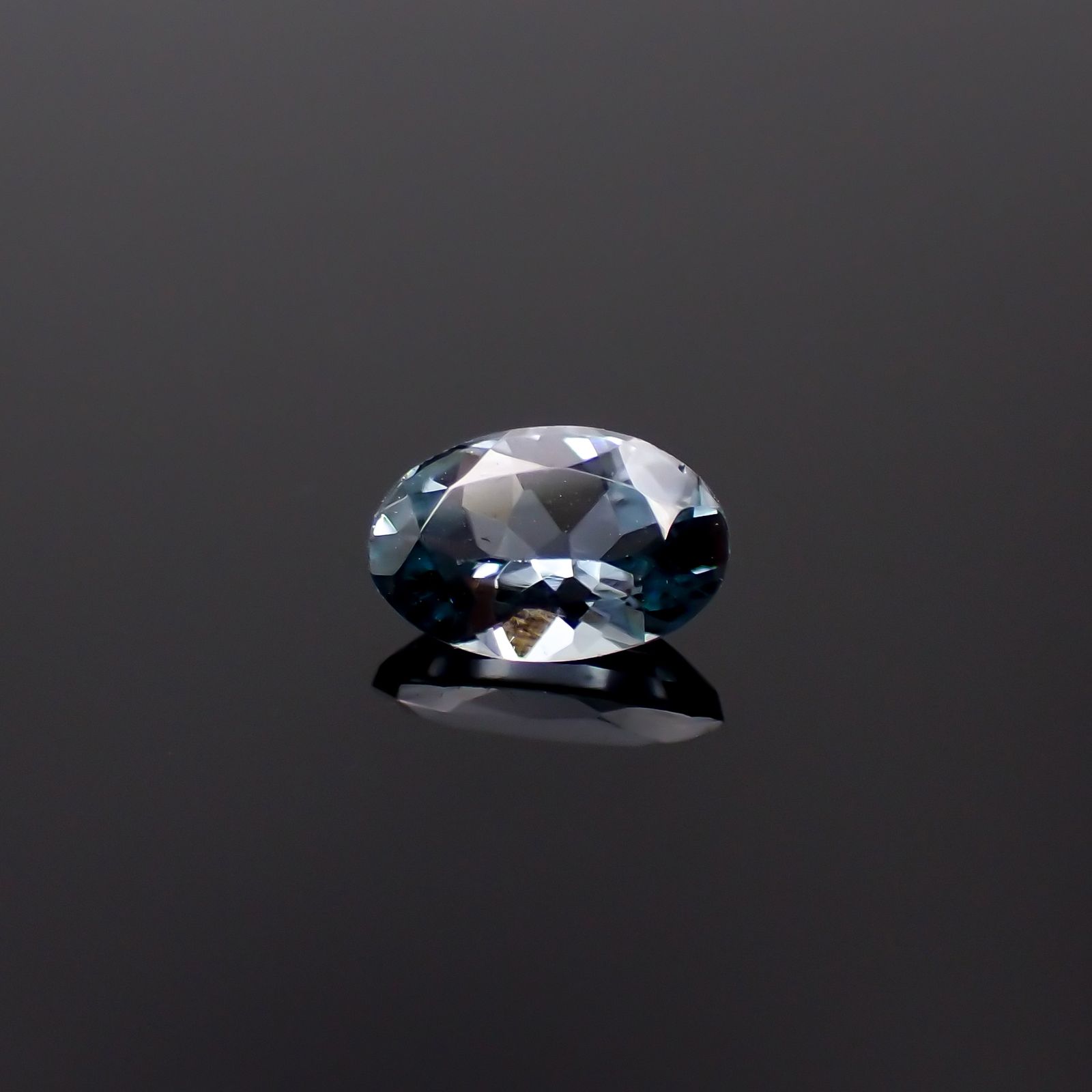 ブルーイッシュグレースピネル タンザニア産 0.46ct[231224885]6x4mm前後