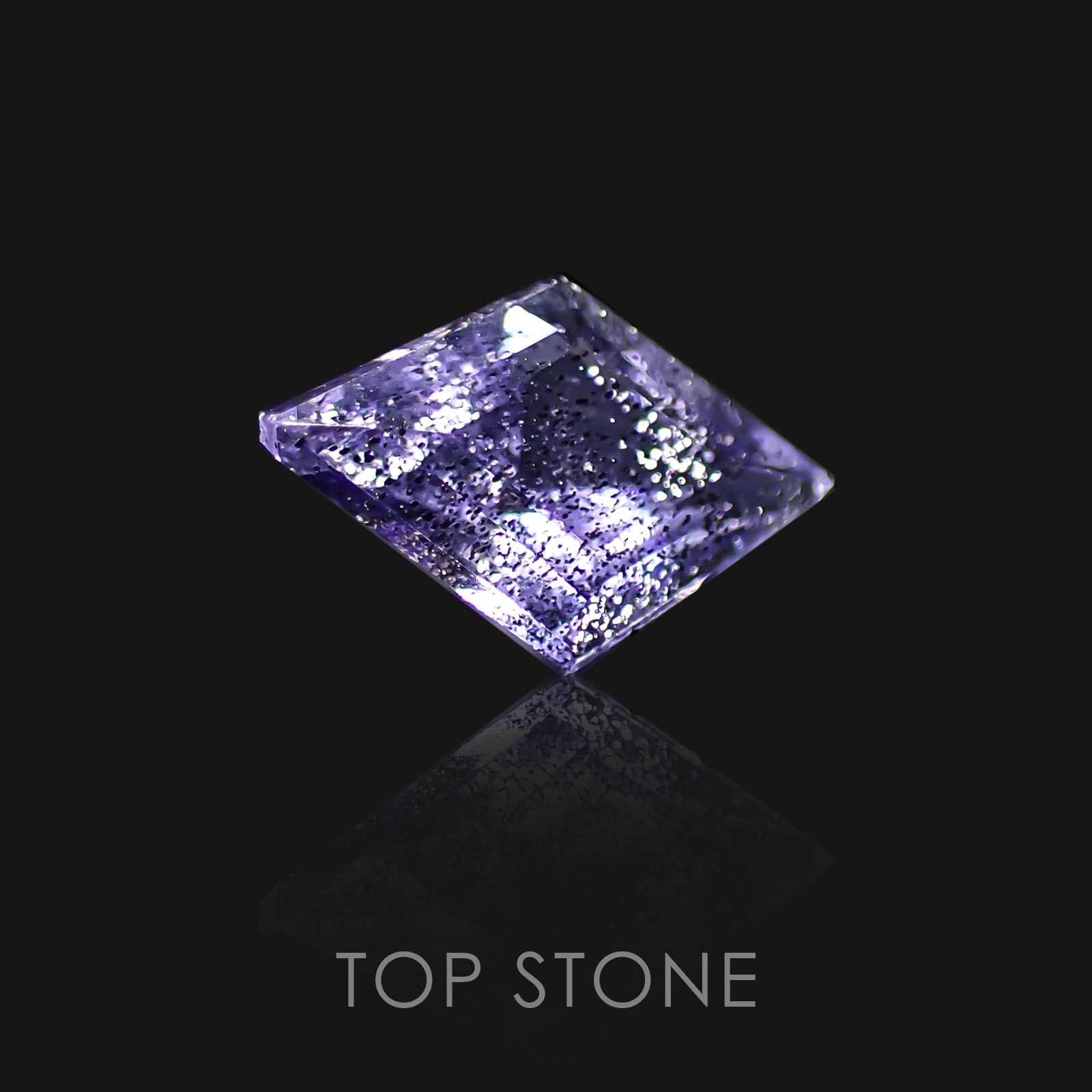 ◇カスタムカット◇アイオライトサンストーン インド・ブラジル産 ルース 0.86ct[21059244]9.5×6.1mm前後