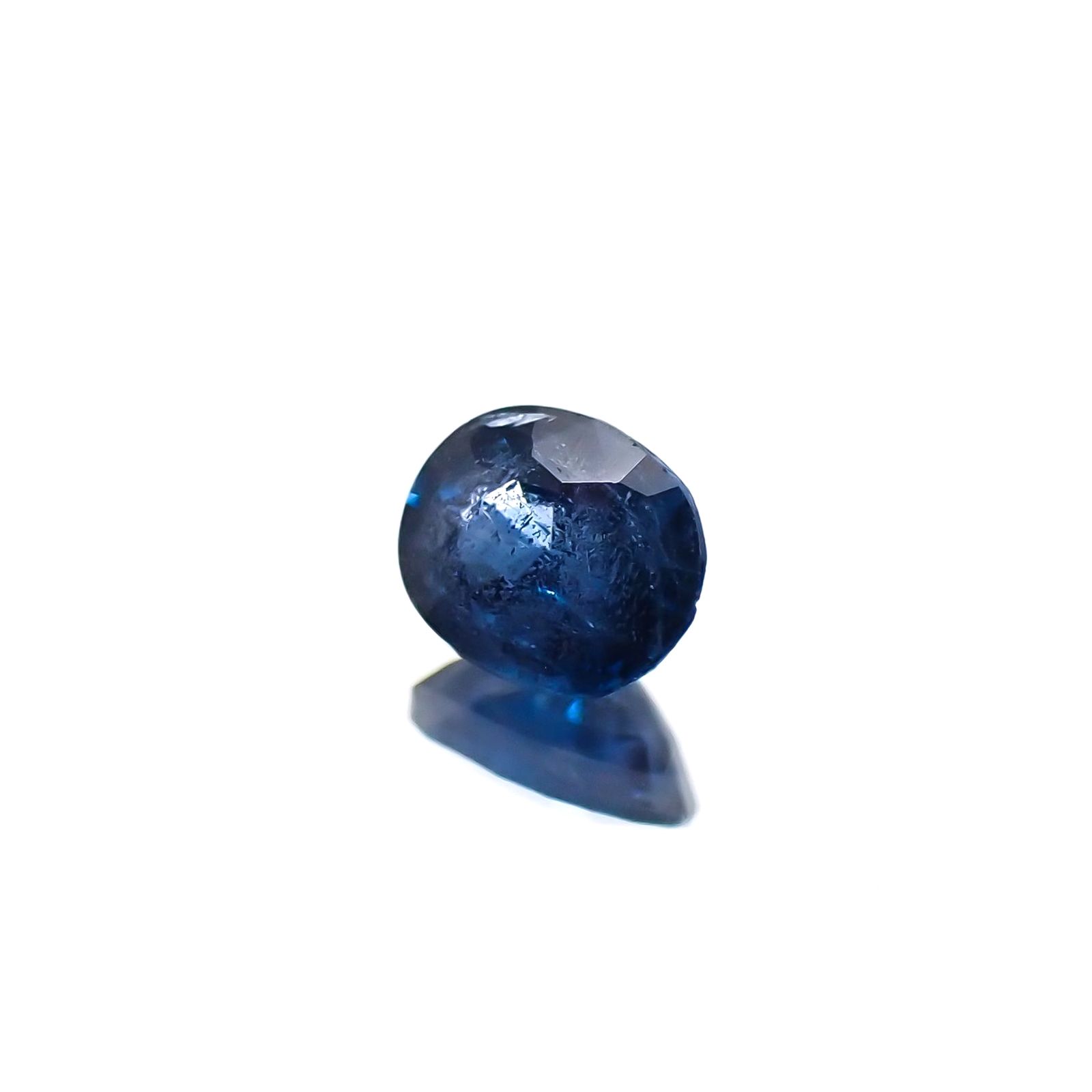 ガーナイト(宝石名含コバルト・ガーナイト) ナイジェリア産 識別済 0.22ct / 3.7x3mm前後 [260411556]