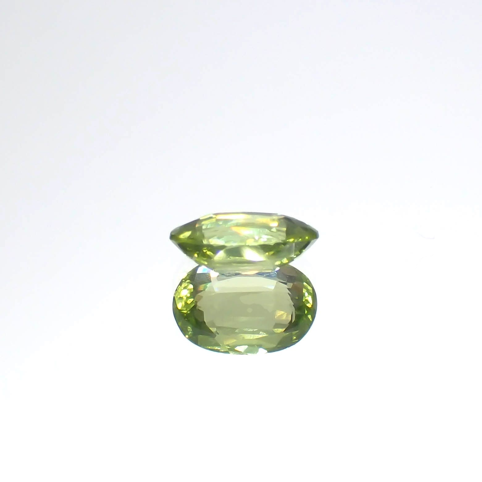 グリーンエンスタタイト(宝石名グリーン・エンスタタイト)カメルーン産 0.67ct 識別済[240125627]6.8x4.8mm前後