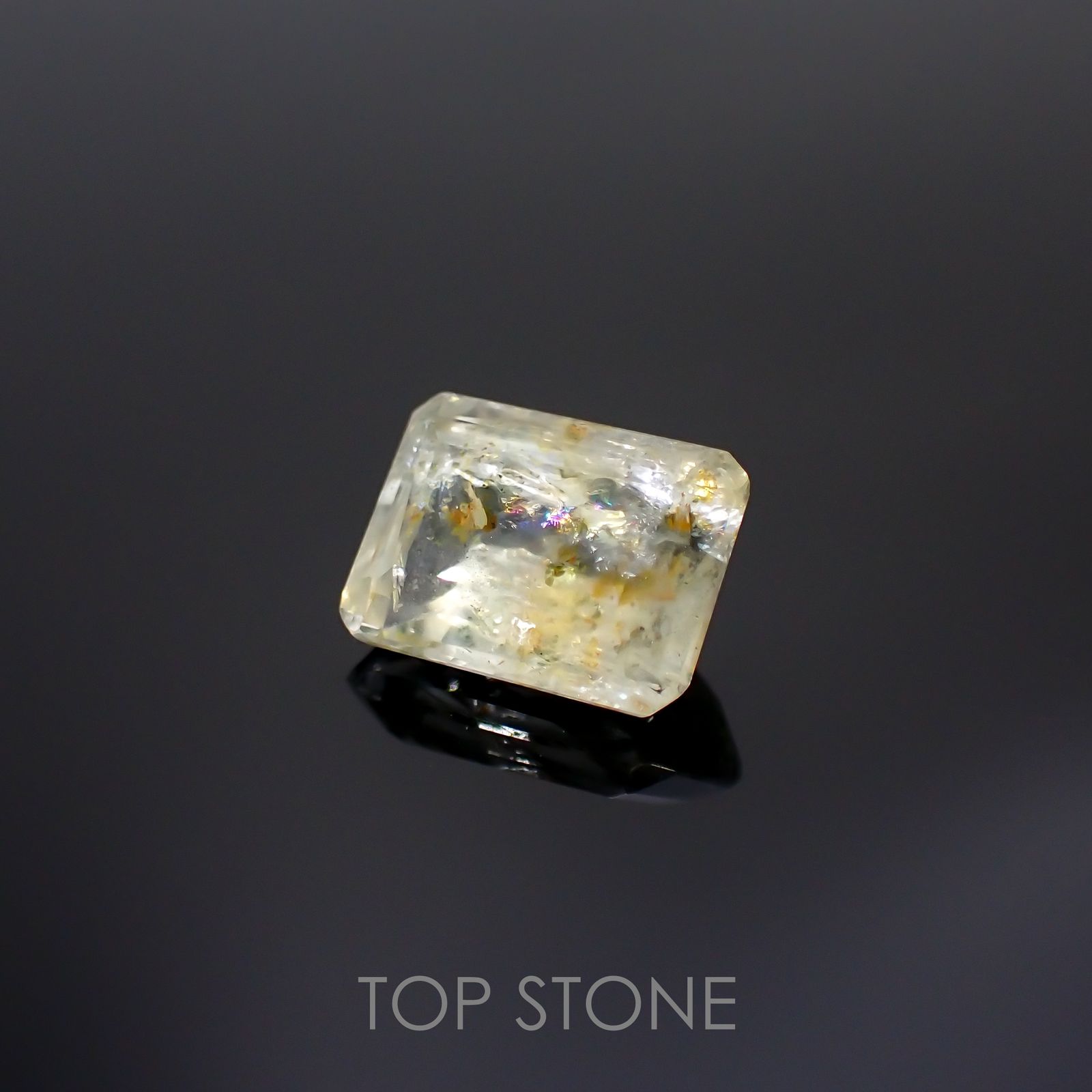 オーロラアクアマリン ブラジル産 1.79ct[220114404]8.4x6.3mm前後