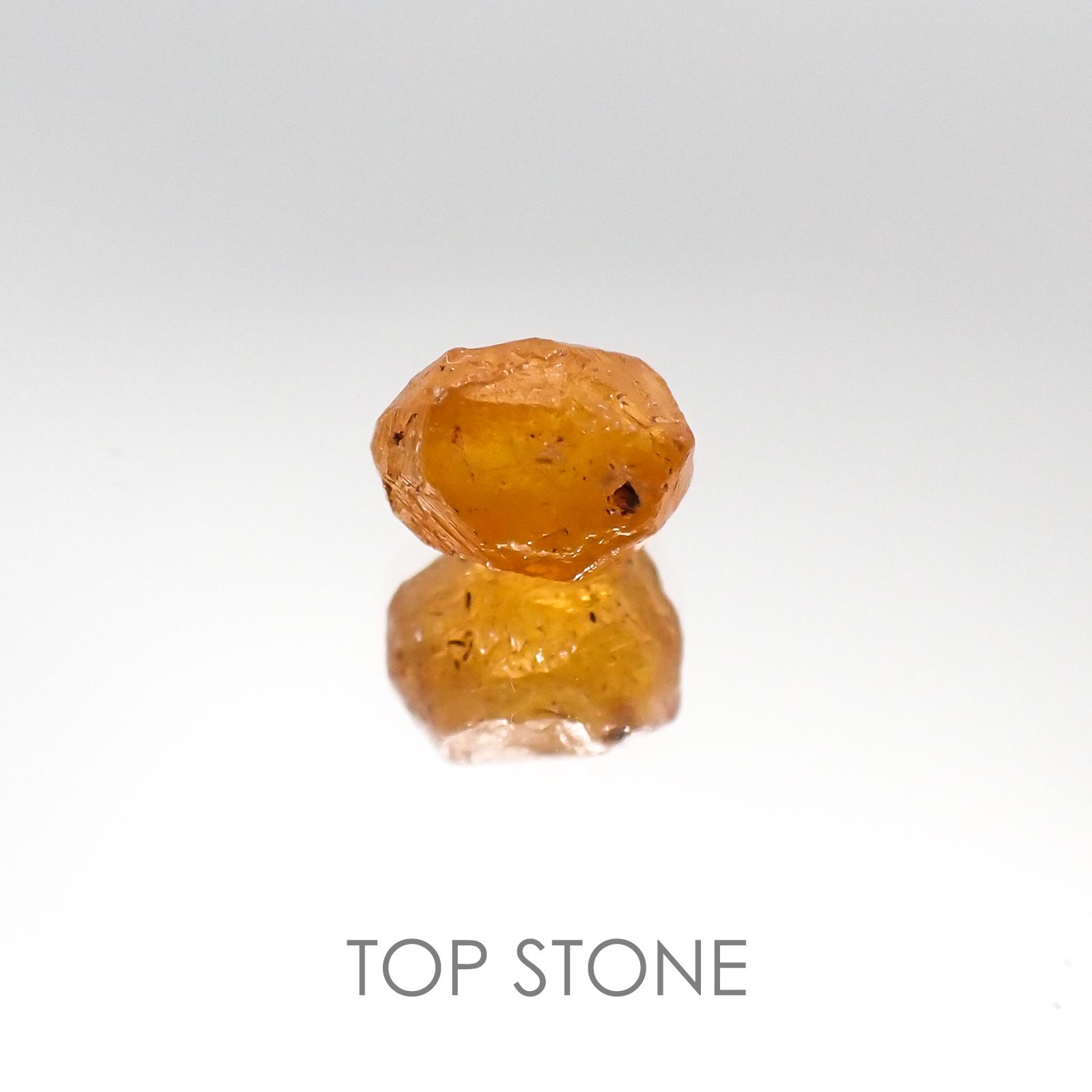 スペサルティンガーネット マンダリンオレンジカラー タンザニア産 原石・結晶 2.14ct[20095406]7.3×5.6mm前後