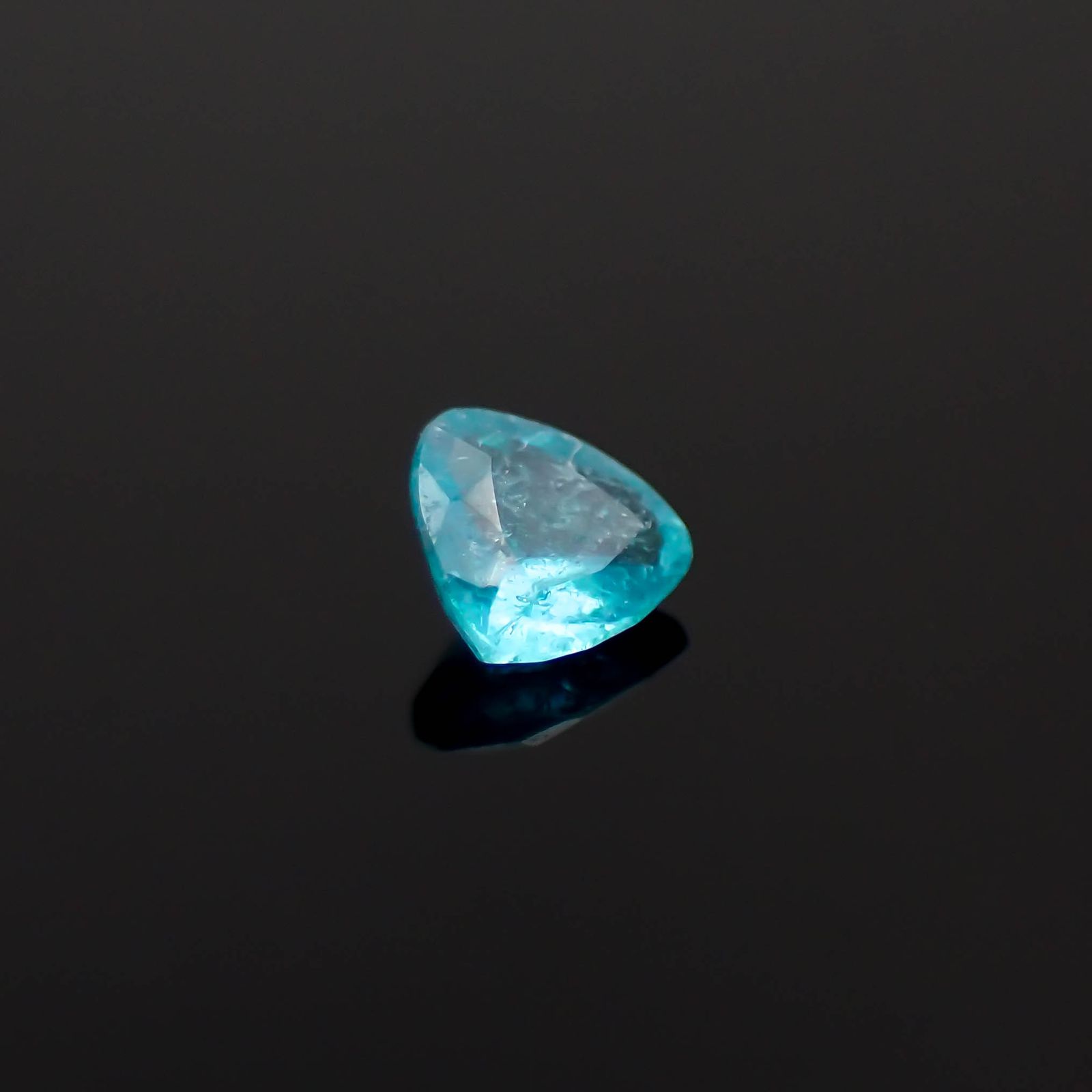 パライバトルマリン ブラジル・パライバ州バターリャ鉱山産 0.068ct[231225248]2.8x2.8mm前後