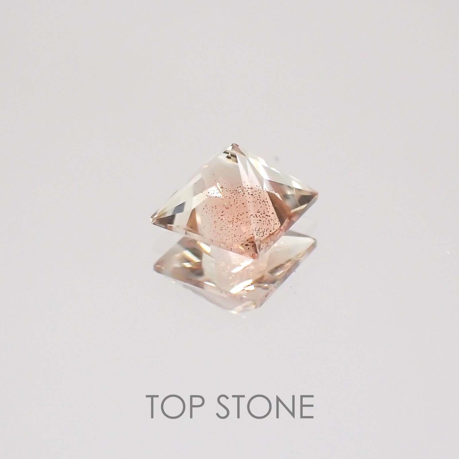 ◇プリンセスカット◇オレゴンサンストーン アメリカ産 ルース 0.59ct[20128878]4.9×4.9mm前後