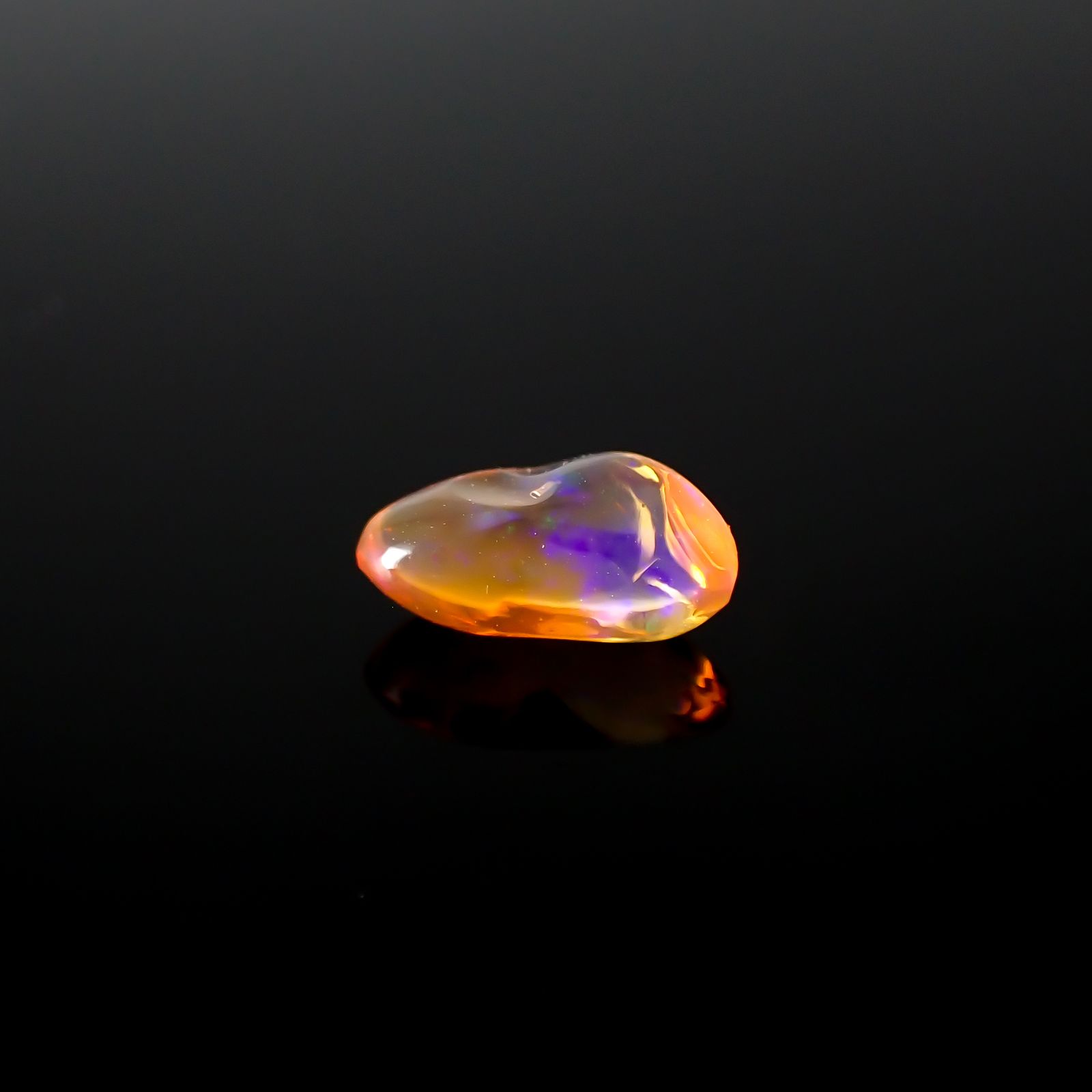 ファイヤーオパール 原石 メキシコ産 1.13ct[240125270]10.1x5.3mm前後