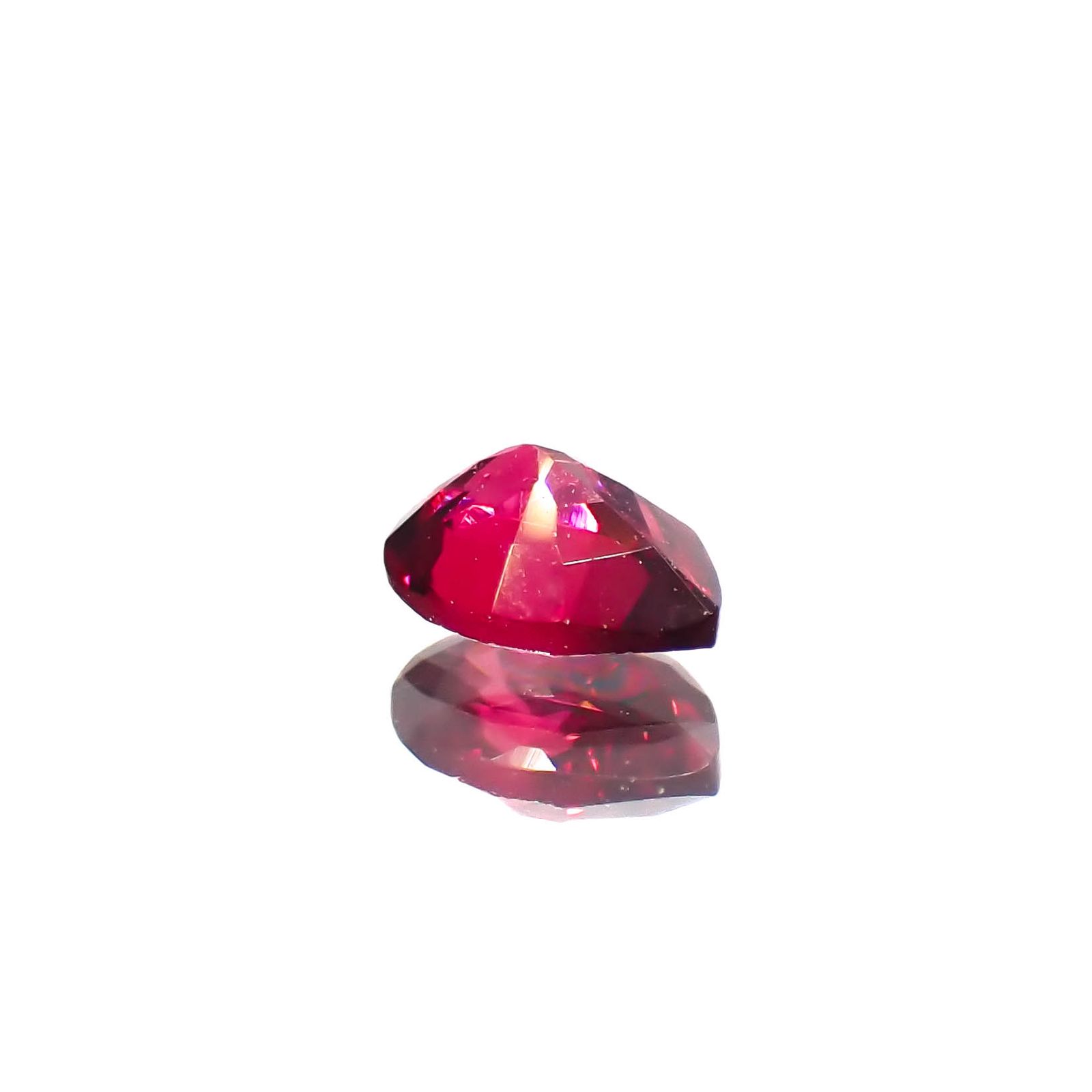 レッドスピネル ビルマ産 0.17ct[230722615]4.1x3.1mm前後