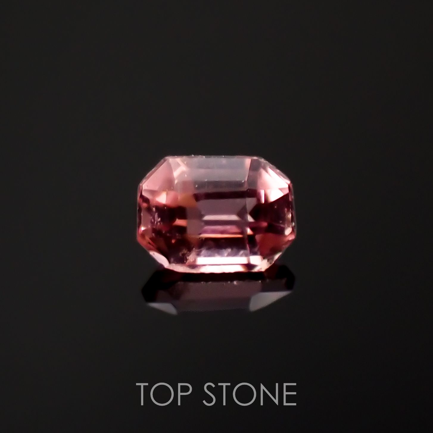 ヴェイリネナイト(宝石名ベイリネナイト)パキスタン産 0.037ct 識別済[221219284]2.1x1.6mm前後