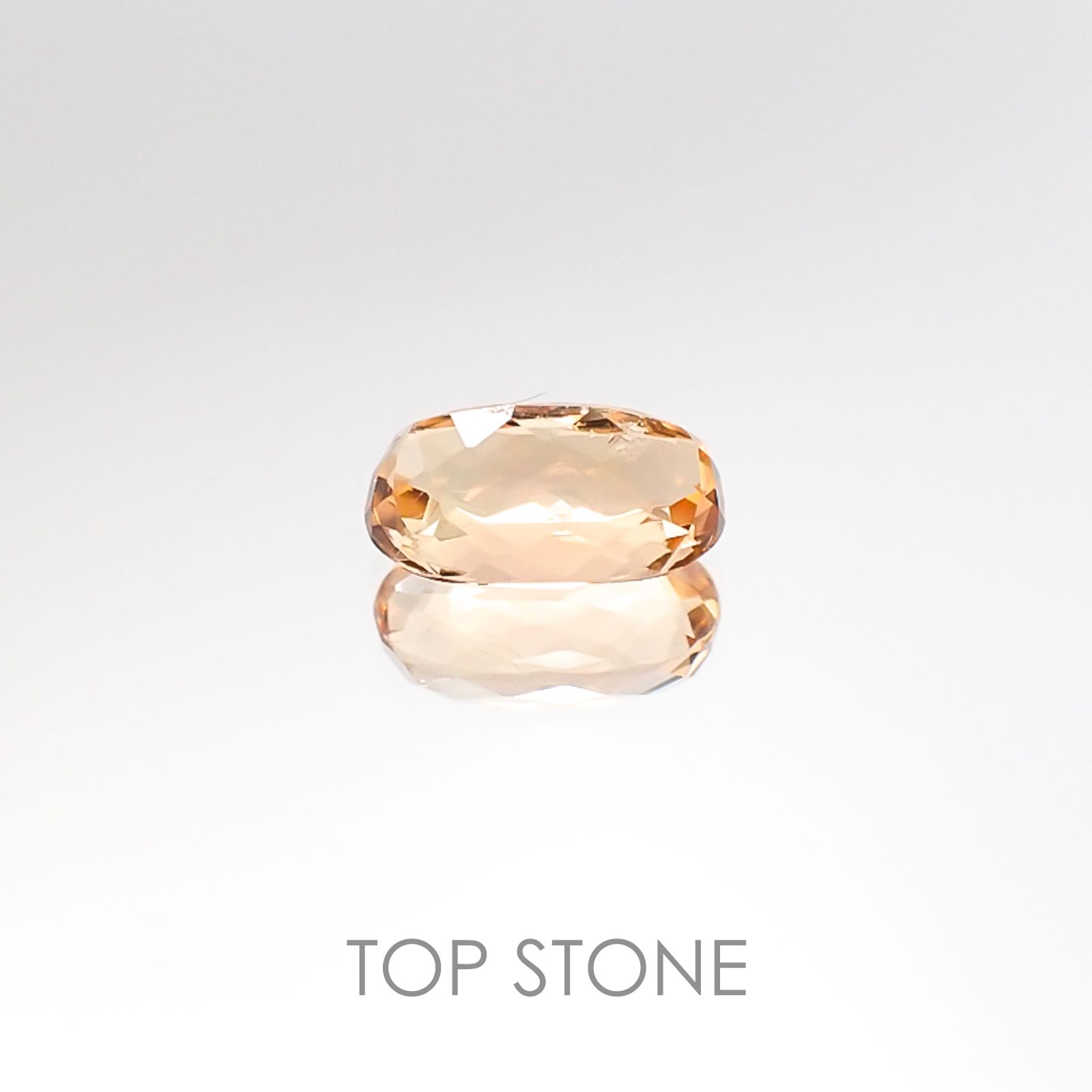 インペリアルトパーズ ブラジル産 ルース 1.5ct[20106517]8.2×5.3mm前後