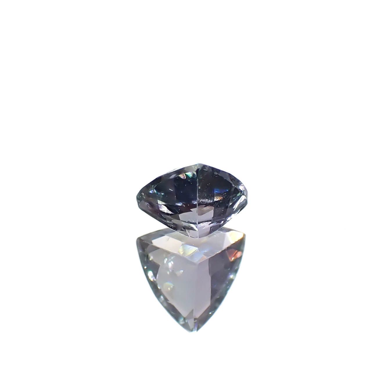 バイカラータンザナイト(宝石名ゾイサイト)タンザニア産 0.38ct 識別済[240828607]4.8x5.1mm前後