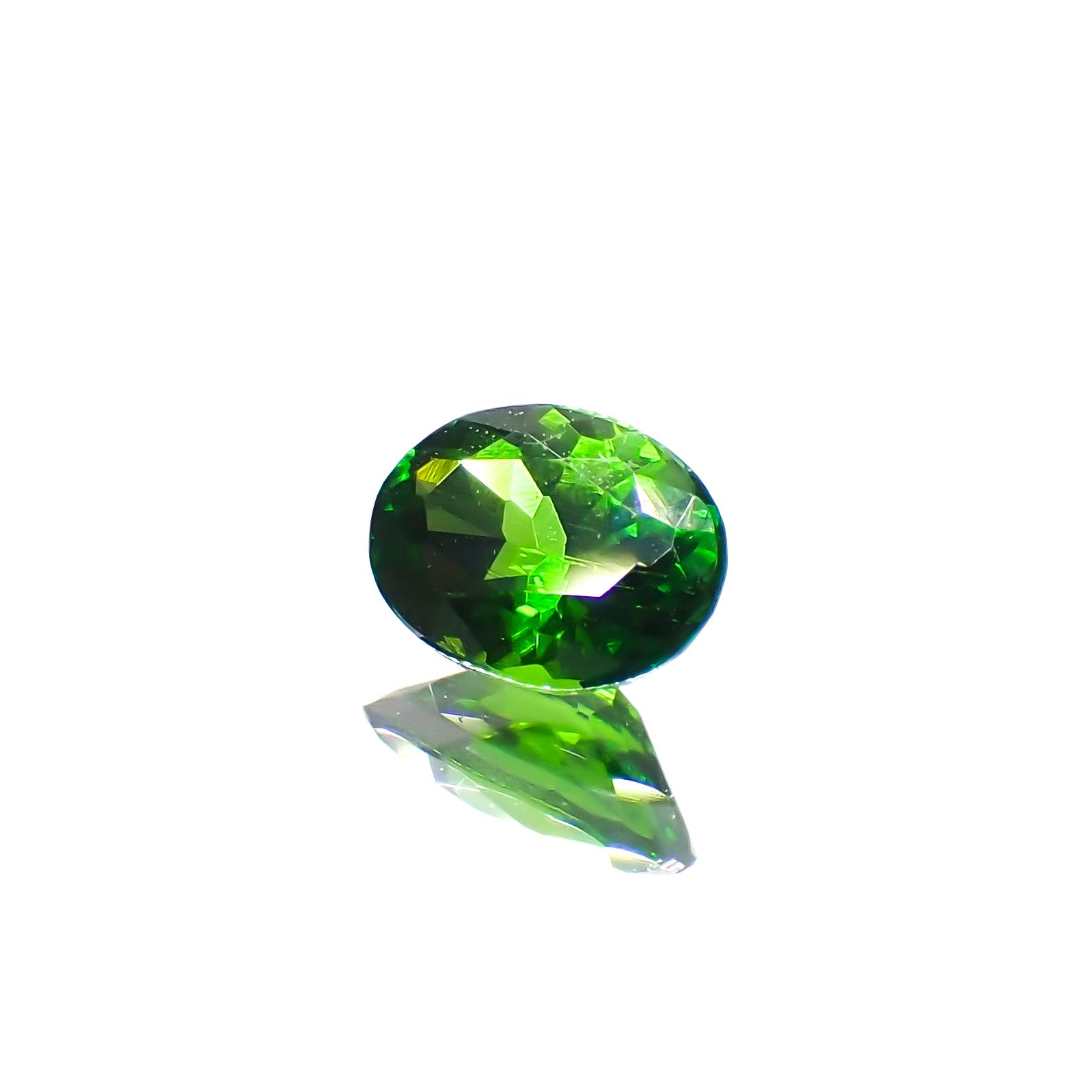 クロムダイオプサイド(宝石名クロム・ダイオプサイド)ロシア産 0.20ct 識別済[231023900]4.5x3.3mm前後