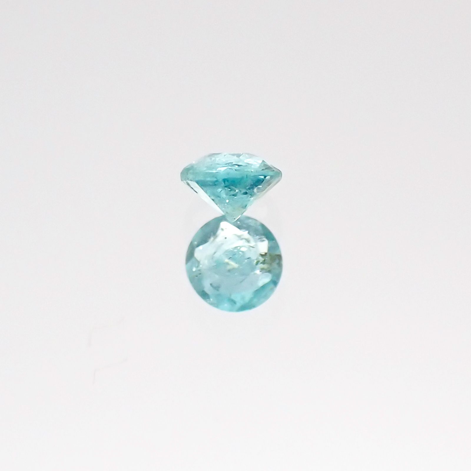 パライバトルマリン ブラジル・バターリャ鉱山産 ルース 0.03ct[20116716]2.4×2.3mm前後