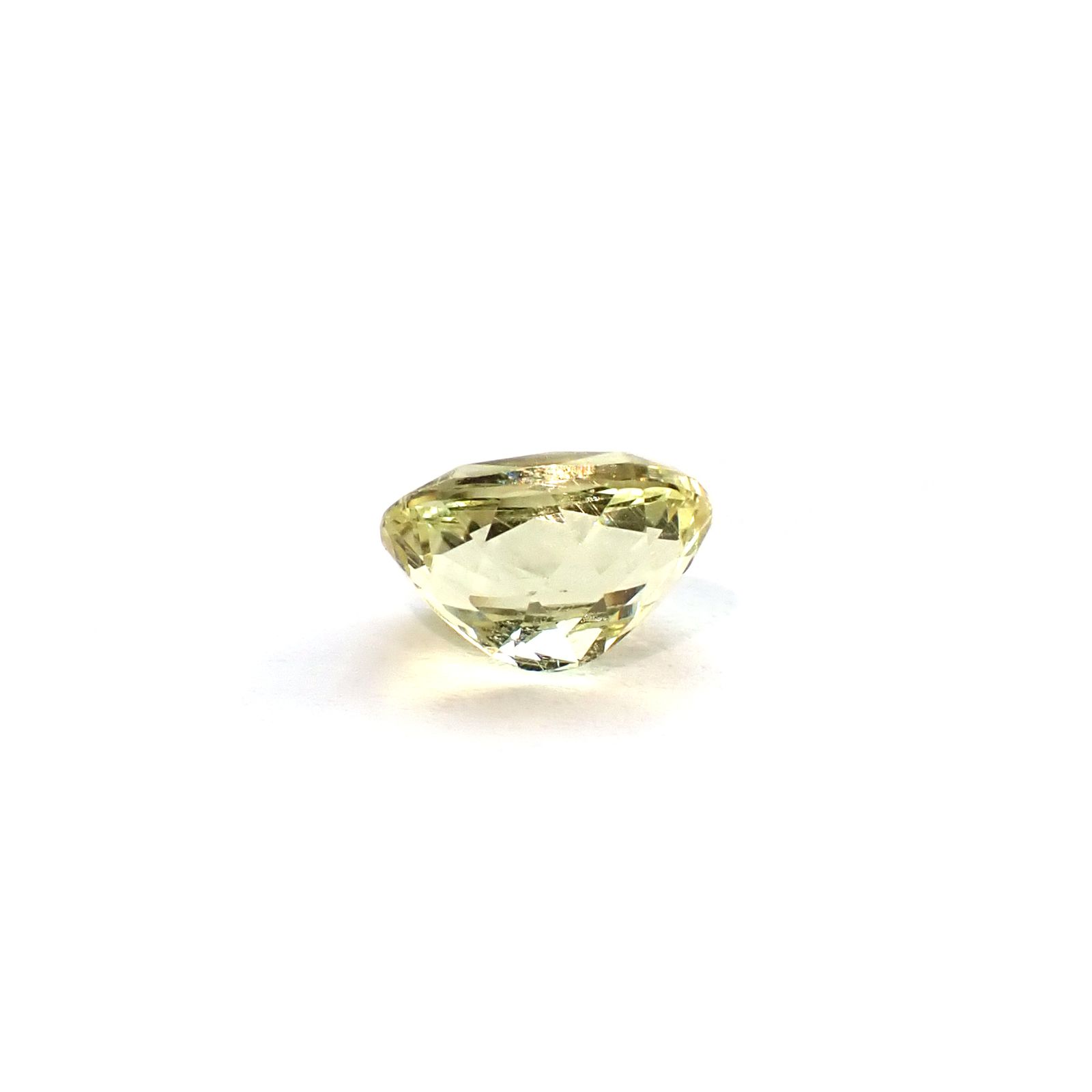 イエローアパタイト メキシコ産 1.03ct / 6.8x5.1mm前後 [260632465]